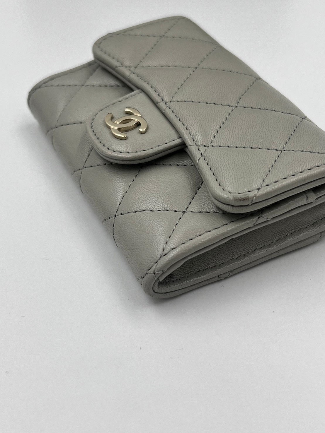 Chanel 羊皮 灰色 卡包 / Rank A