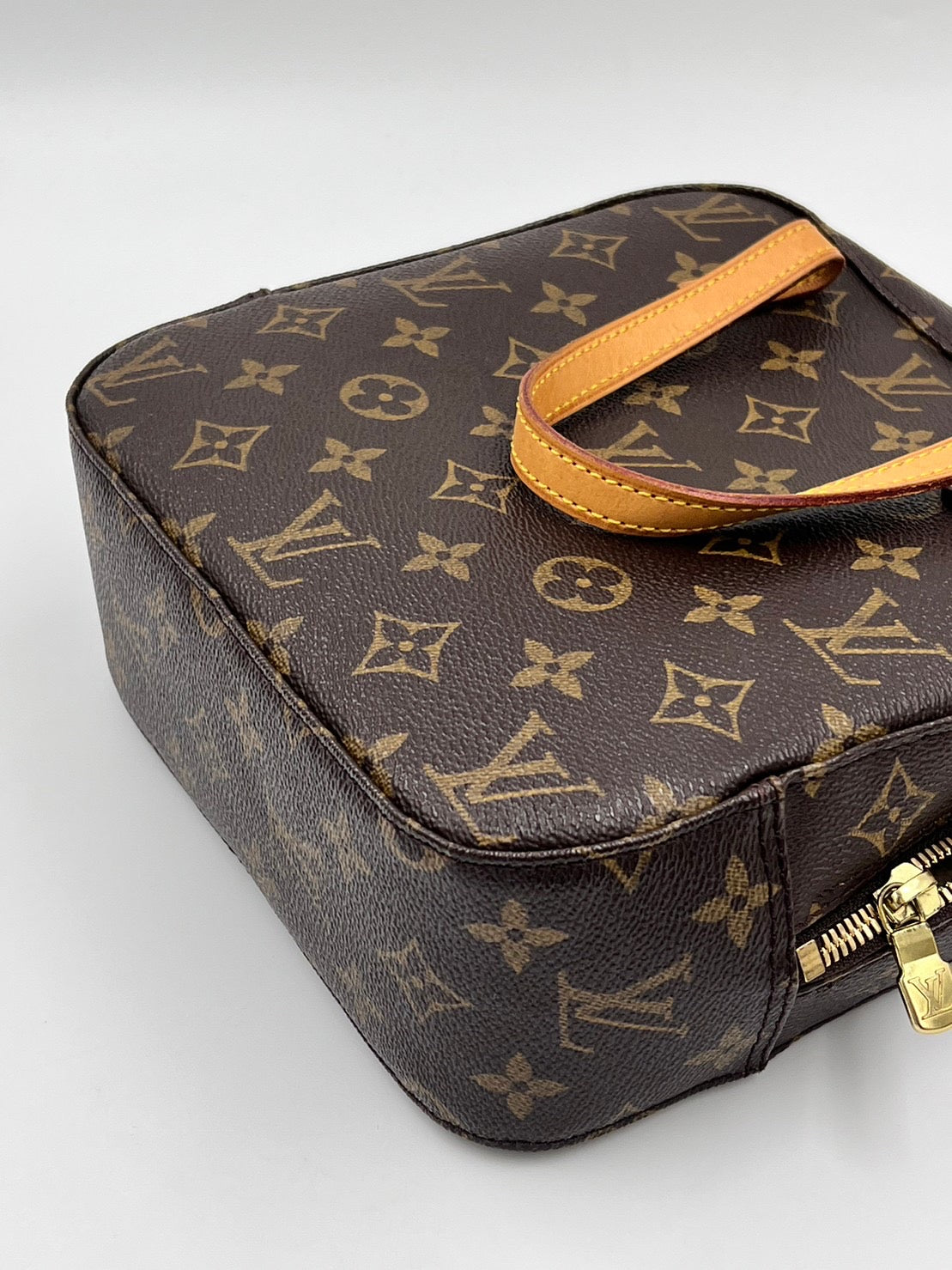 Louis Vuitton   老花豆腐包 Rank A