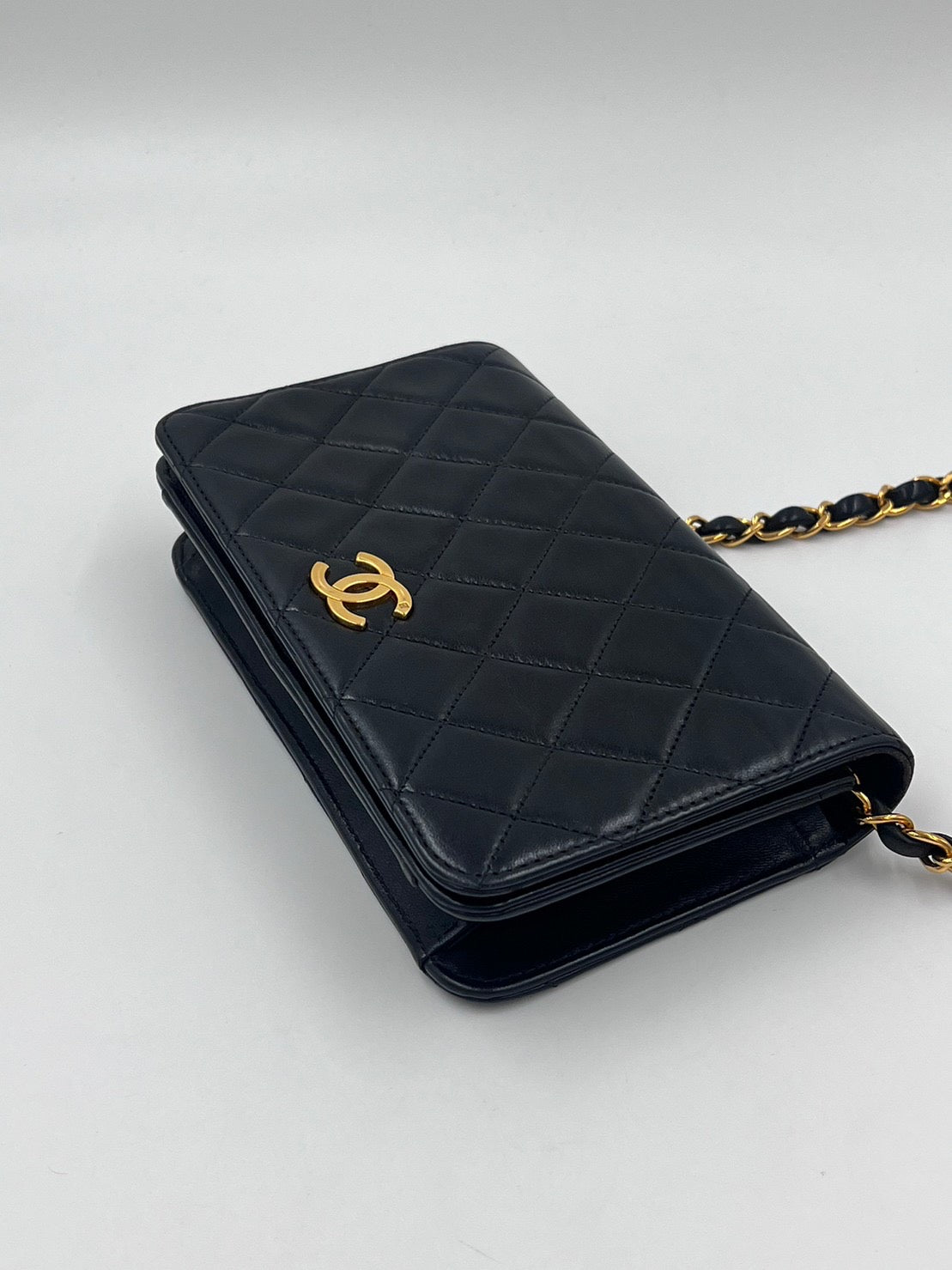 Chanel Lambskin Woc 19cm / Rank A