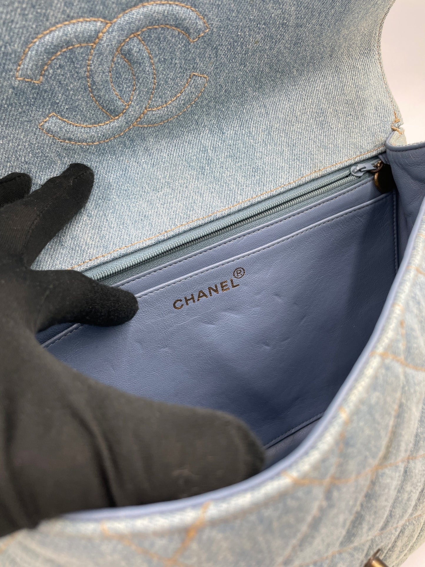 Chanel Denim Jumbo 牛仔玳帽布面貝嫂包 淺藍 / Rank SA 24072304