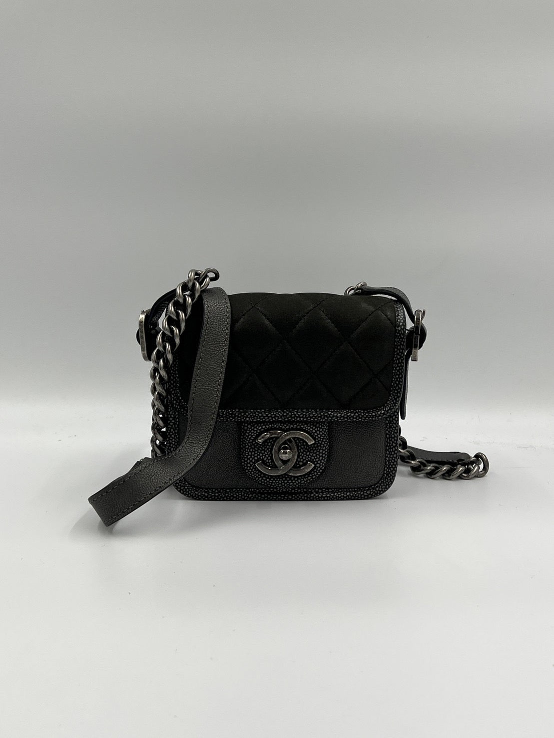 Chanel 珍珠魚皮 coco mini / Rank AB