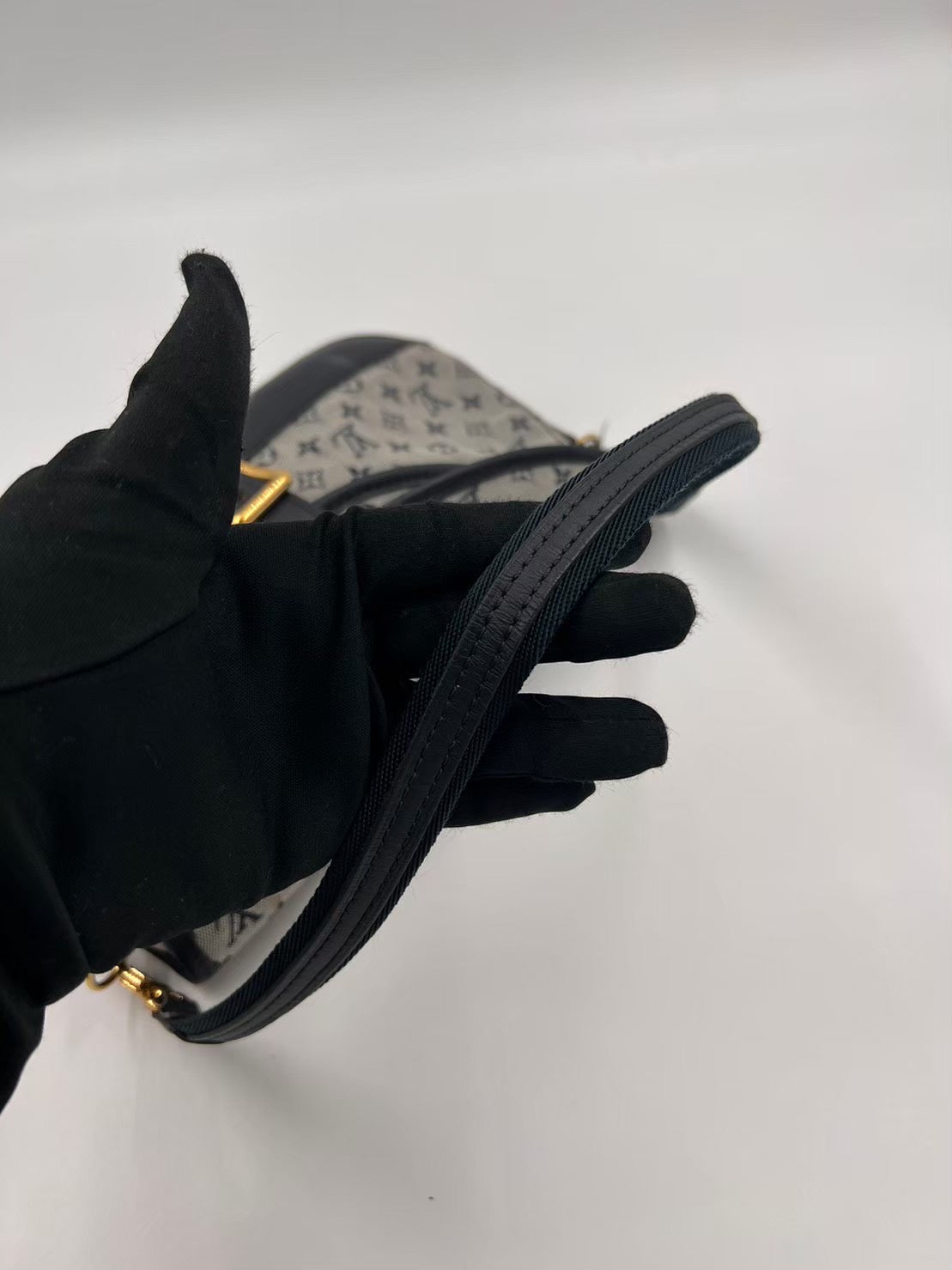 Louis Vuitton  老花單寧斜背包 / Rank AB 24072014