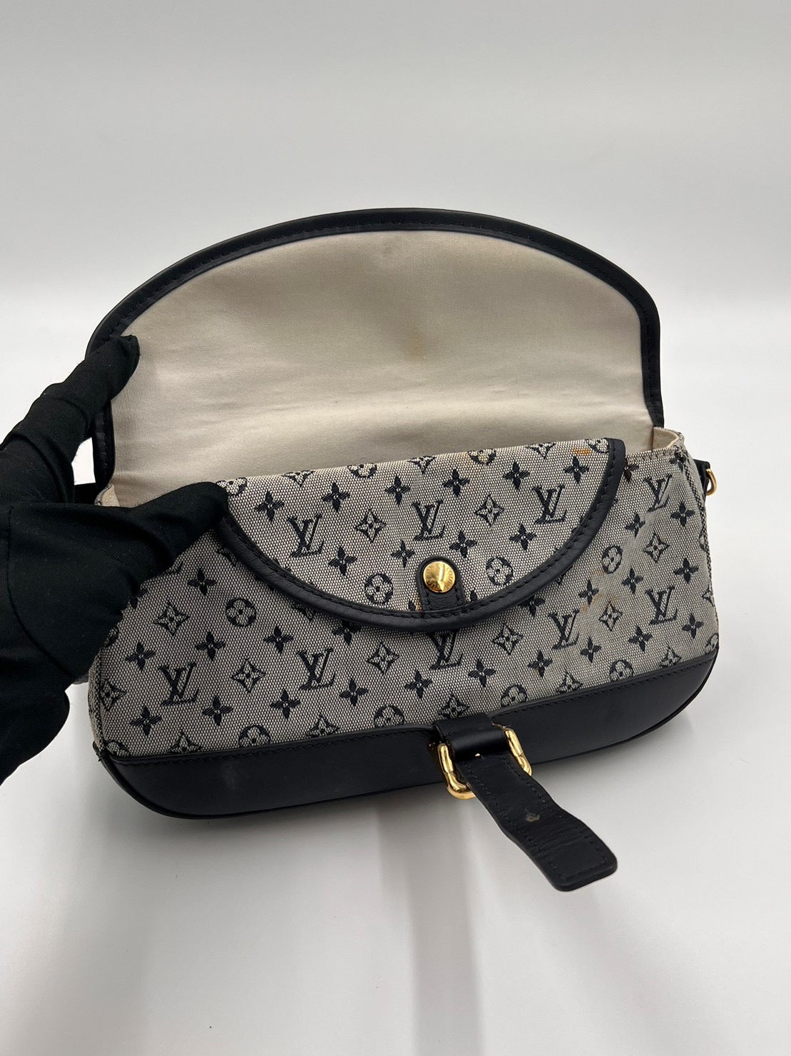 Louis Vuitton  老花單寧斜背包 / Rank AB 24072014