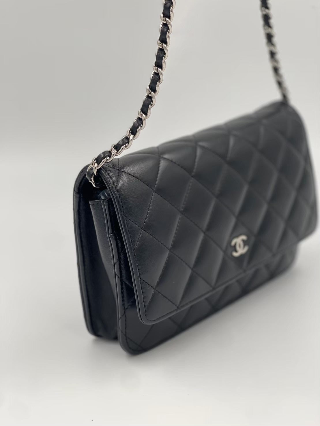 Chanel Calfskin Woc Sliver / Rank SA