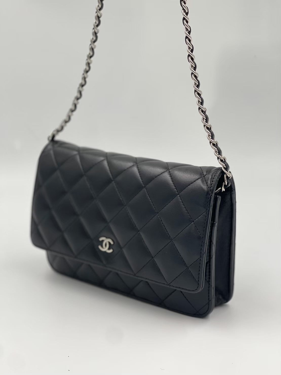 Chanel Calfskin Woc Sliver / Rank SA