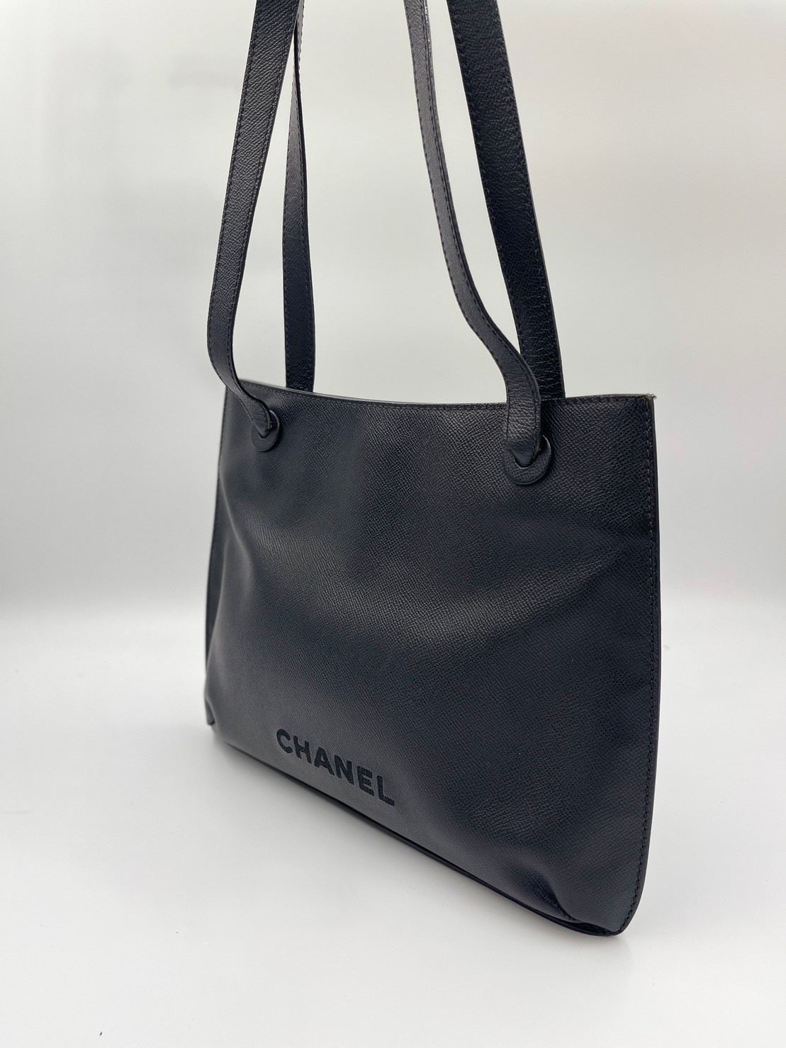 Chanel素面側背包