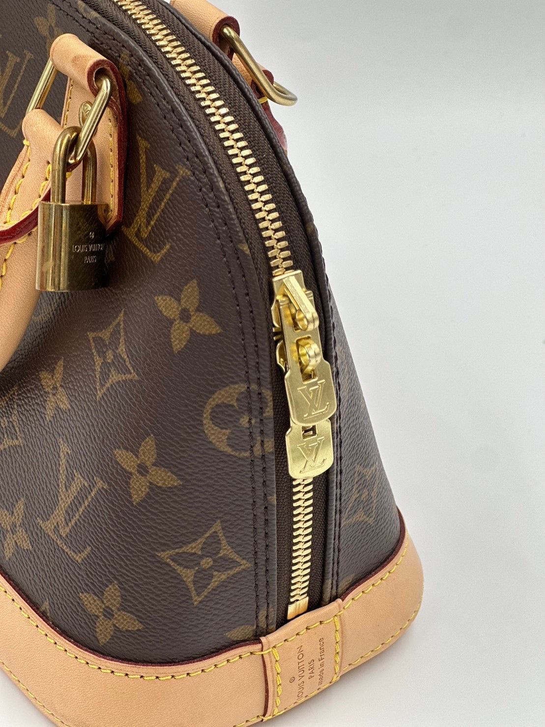 Louis Vuitton Alma BB 貝殼包 / Rank SA