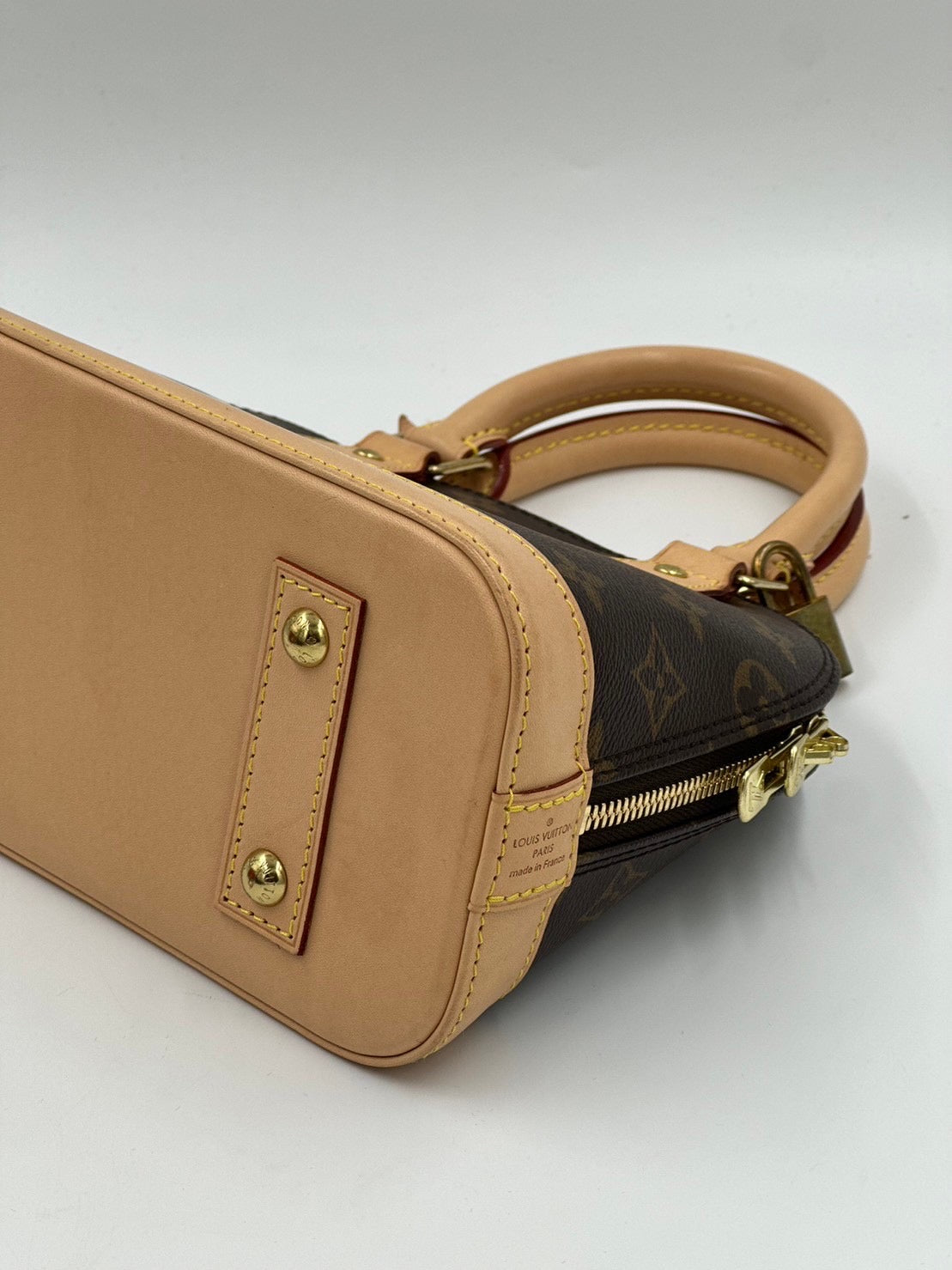 Louis Vuitton Alma BB 貝殼包 / Rank SA
