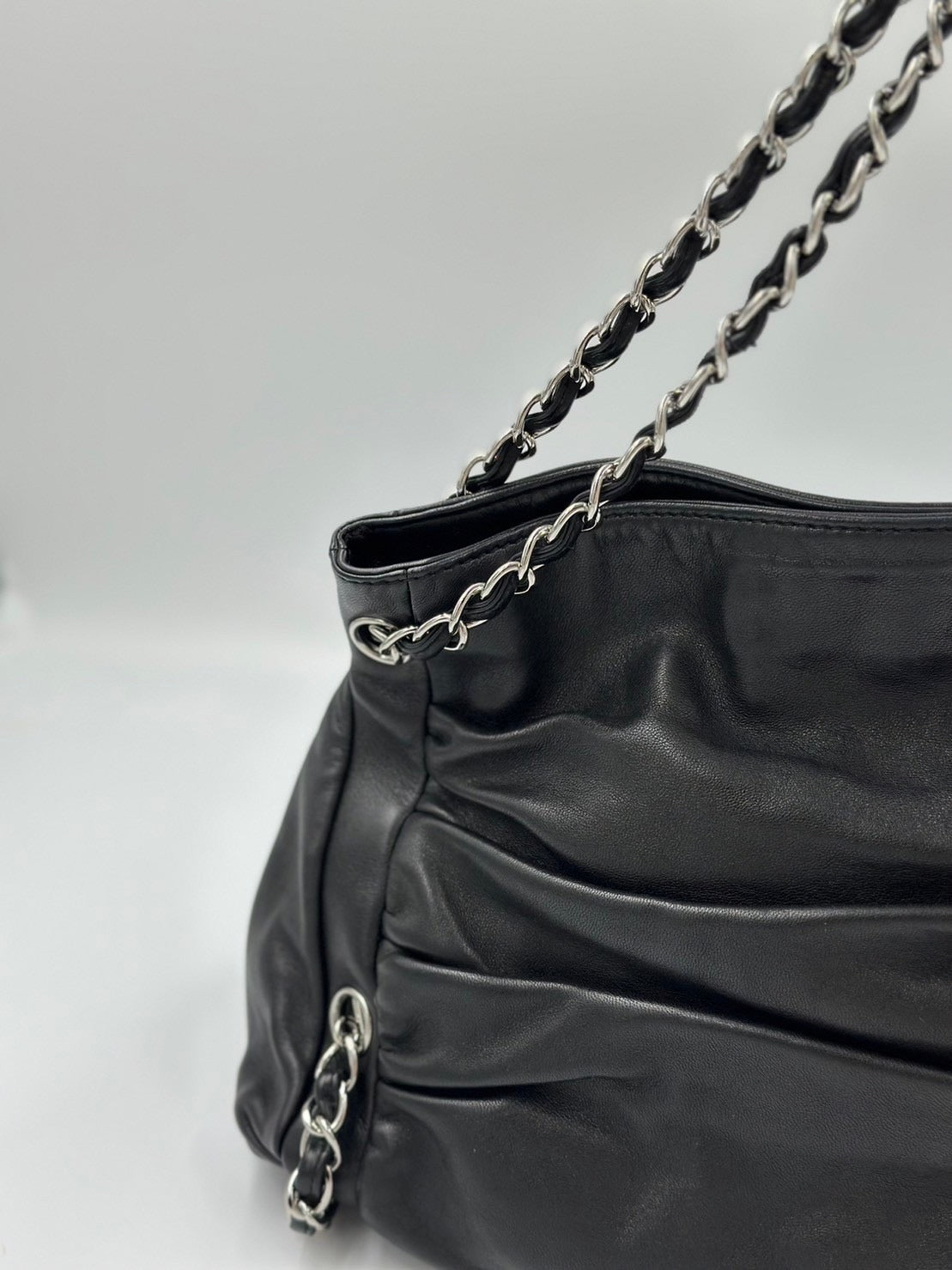 Chanel Lambskin Tote Black / Rank SA