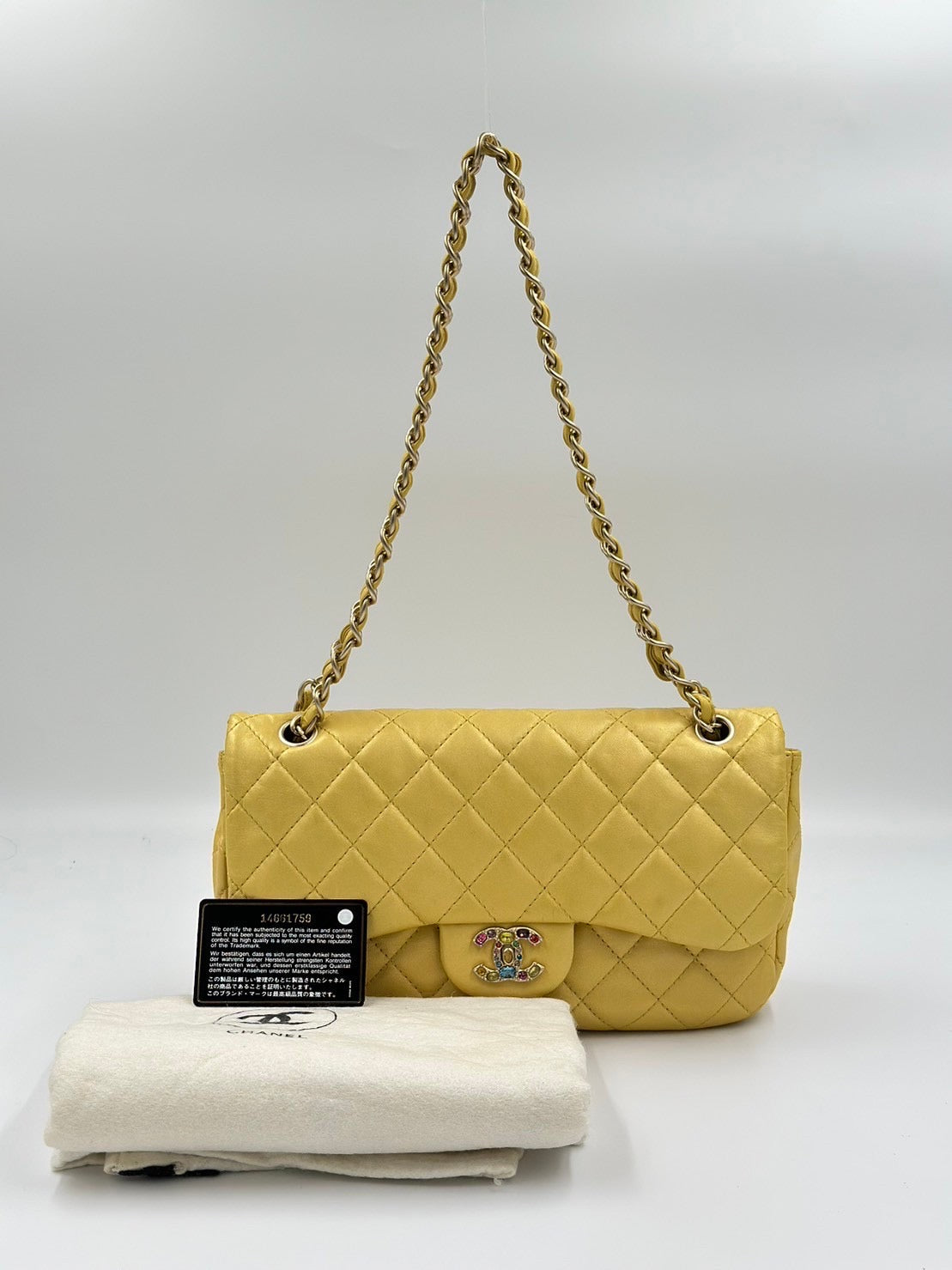 Chanel Season Classic Flap 寶石釦 Yellow / Rank A