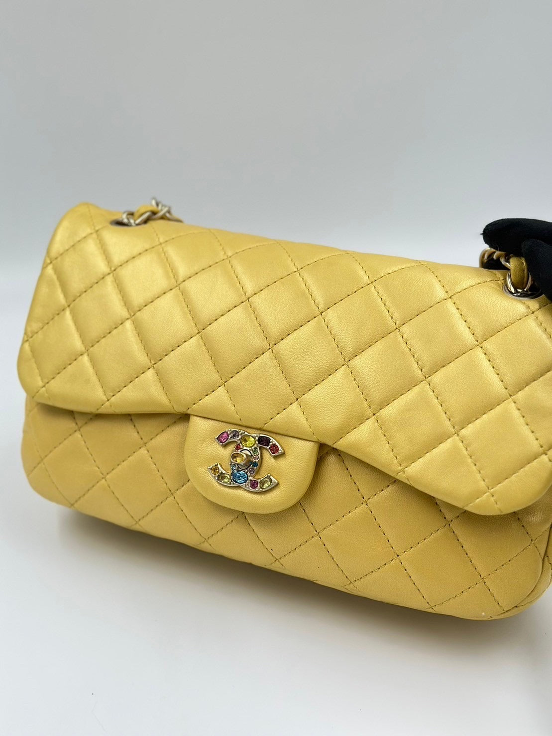 Chanel Season Classic Flap 寶石釦 Yellow / Rank A