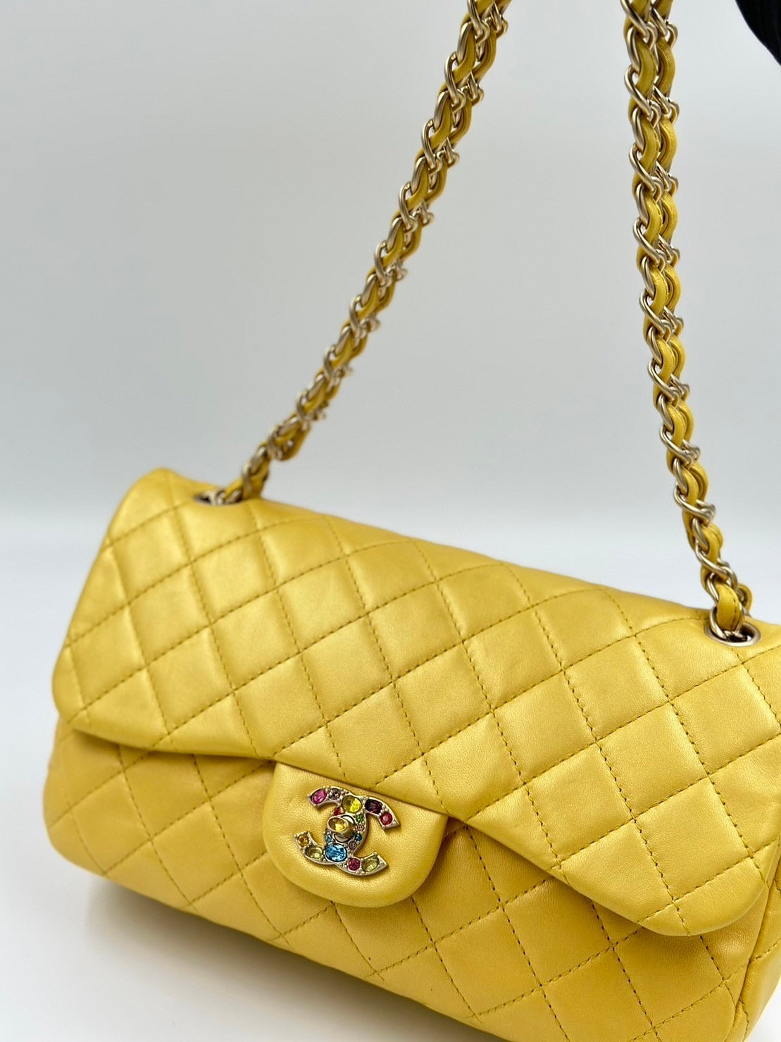 Chanel Season Classic Flap 寶石釦 Yellow / Rank A