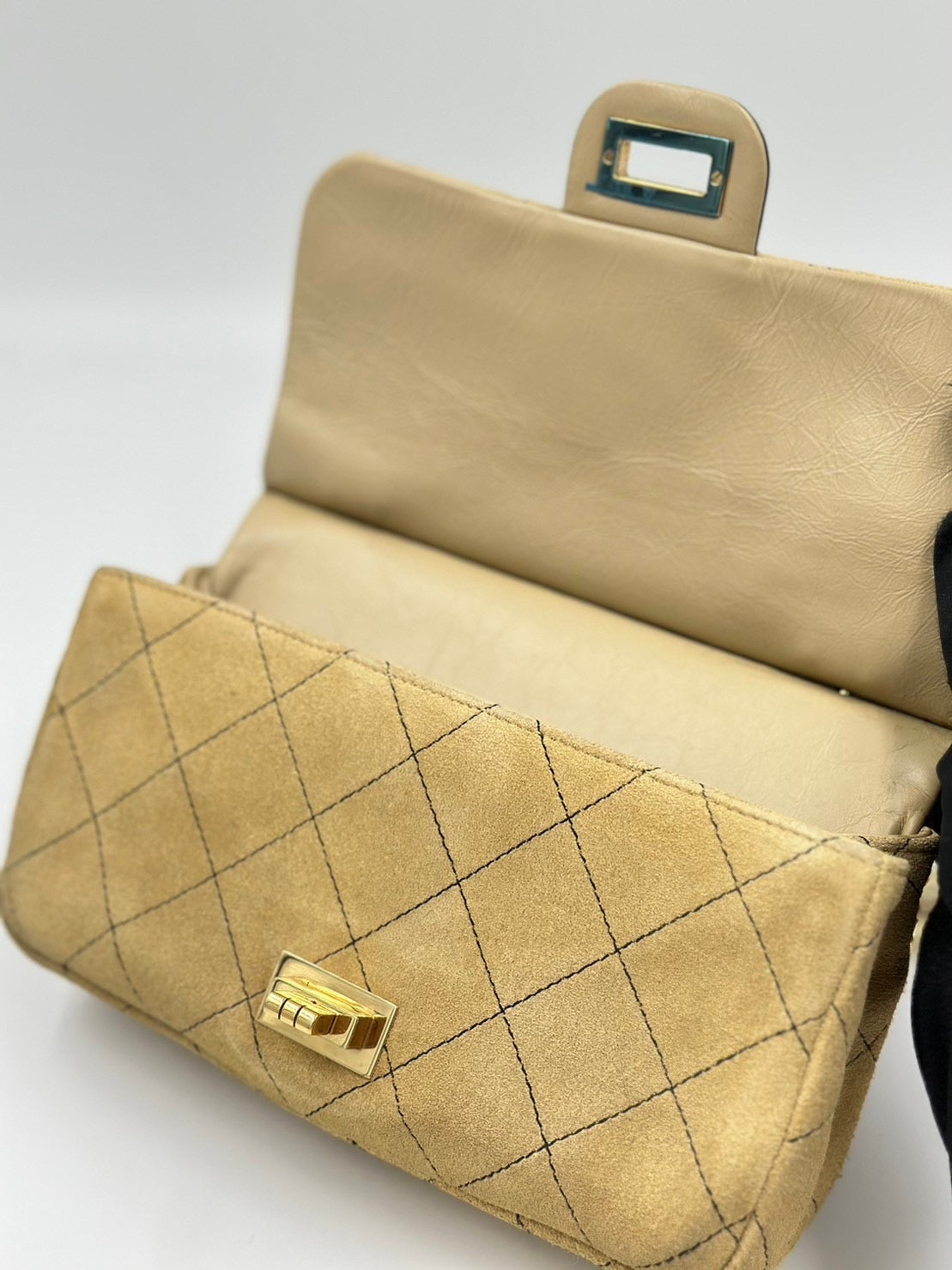 Chanel 2.55 絕版衣架包 / Rank A