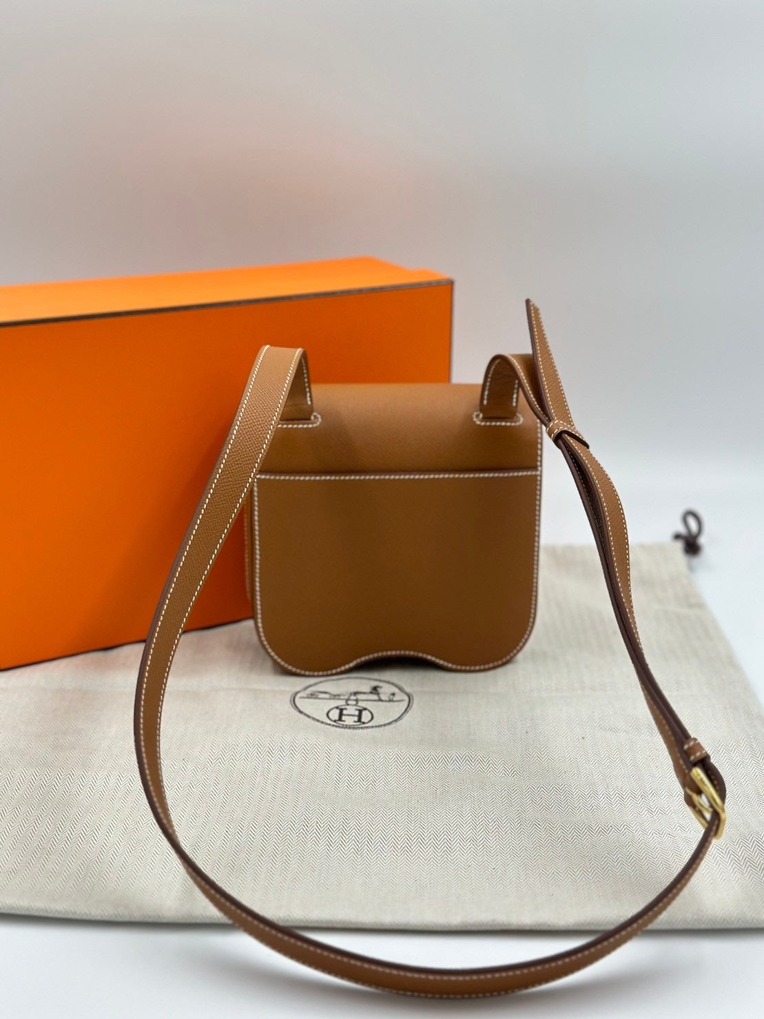 Hermes Della Mini 屁股包/ Rank SA V0250220002