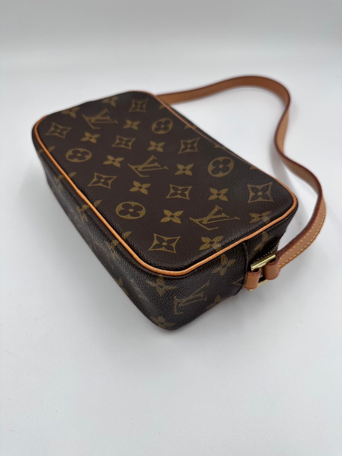 Louis Vuitton 開口笑 相機包 / Rank SA