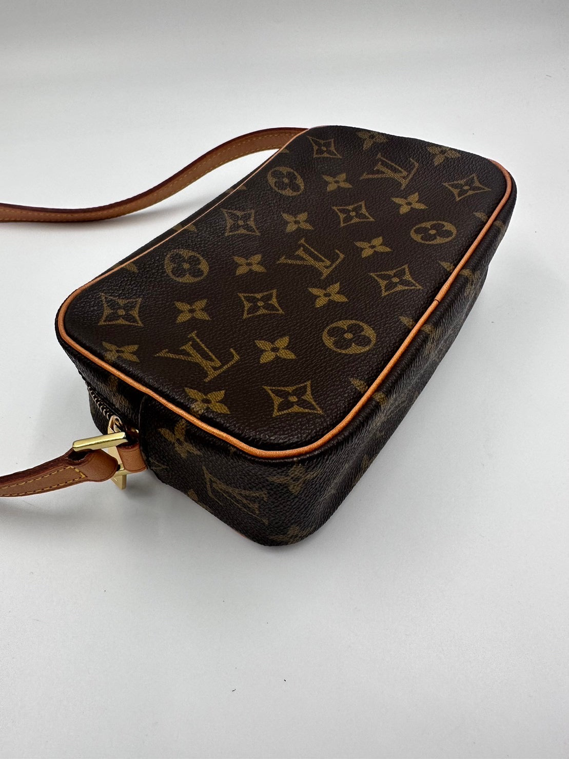 Louis Vuitton 開口笑 相機包 / Rank SA