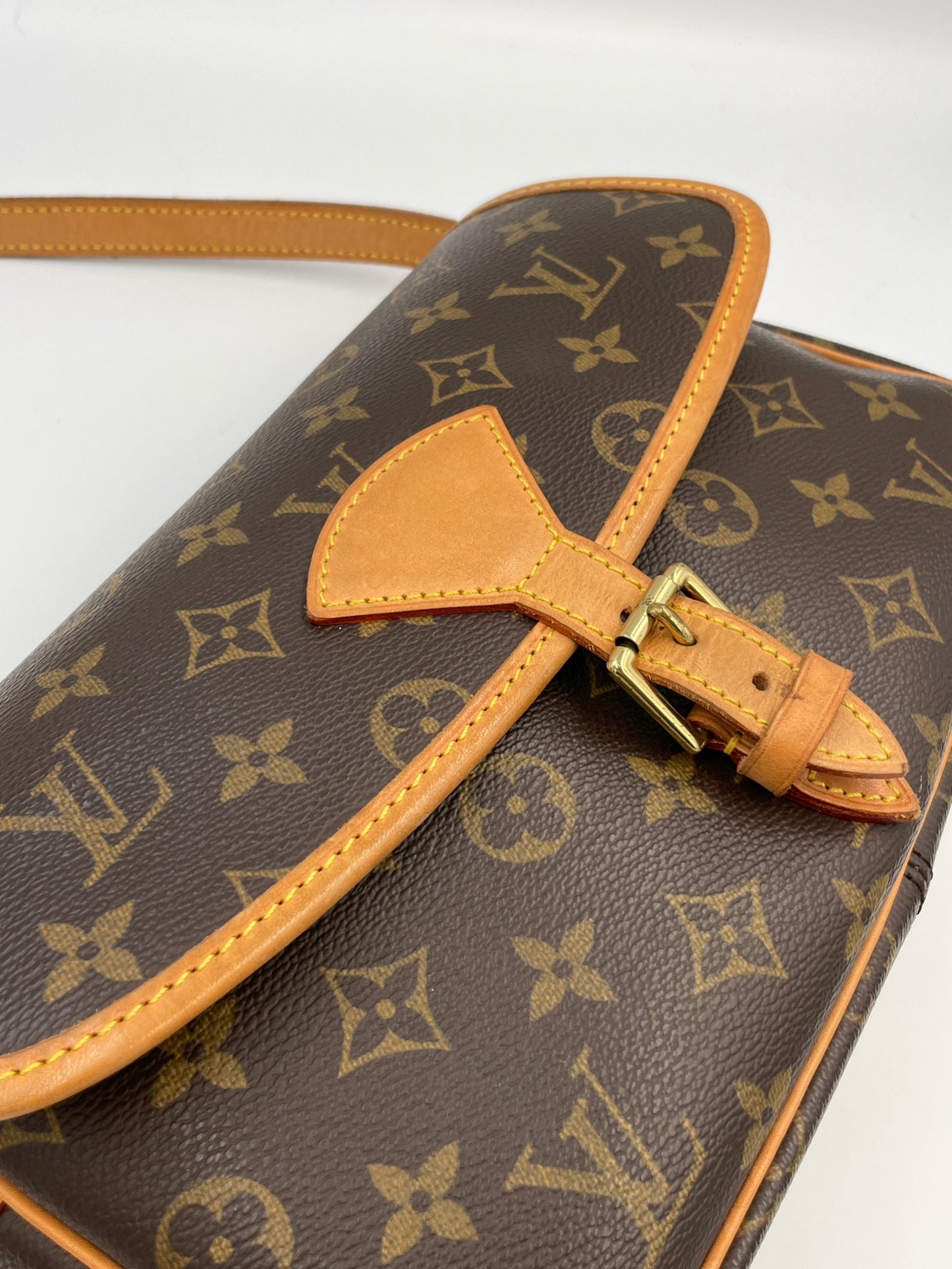 Louis Vuitton 法棍側背包 /  Rank AB