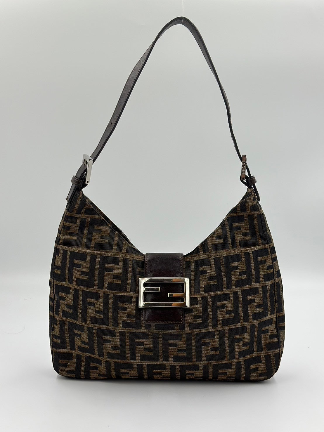 Fendi 牛角腋下包/Rank A