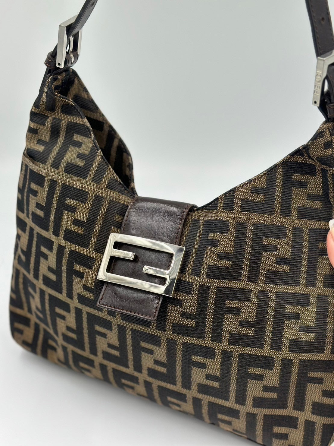 Fendi 牛角腋下包/Rank A
