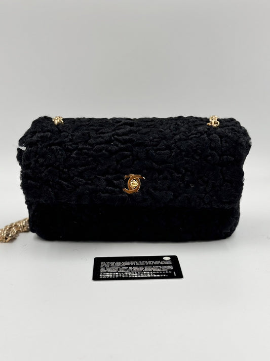 Chanel Fluffy Flap Bag Black / Rank SA