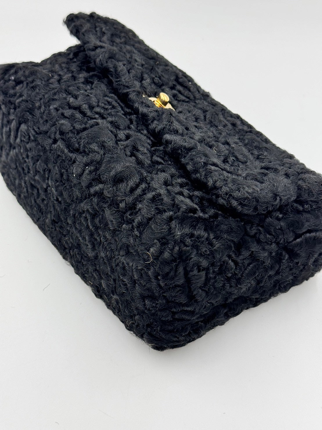 Chanel Fluffy Flap Bag Black / Rank SA