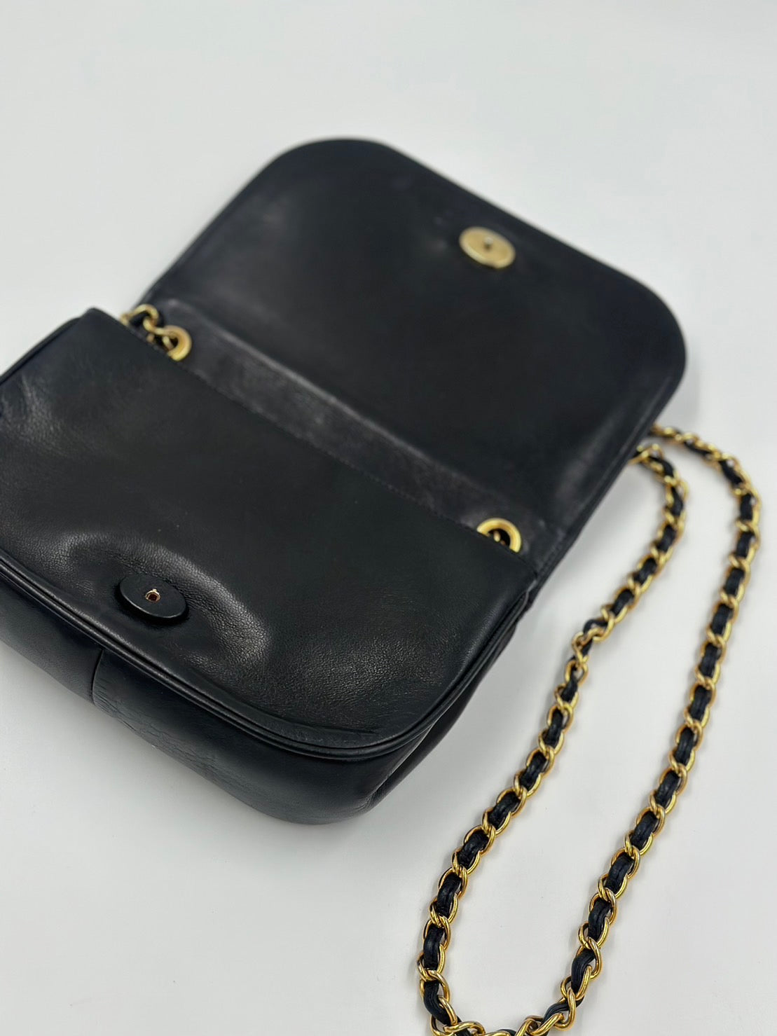 Chanel Lambskin Mini Bag 側背包/ Rank SA 24072316