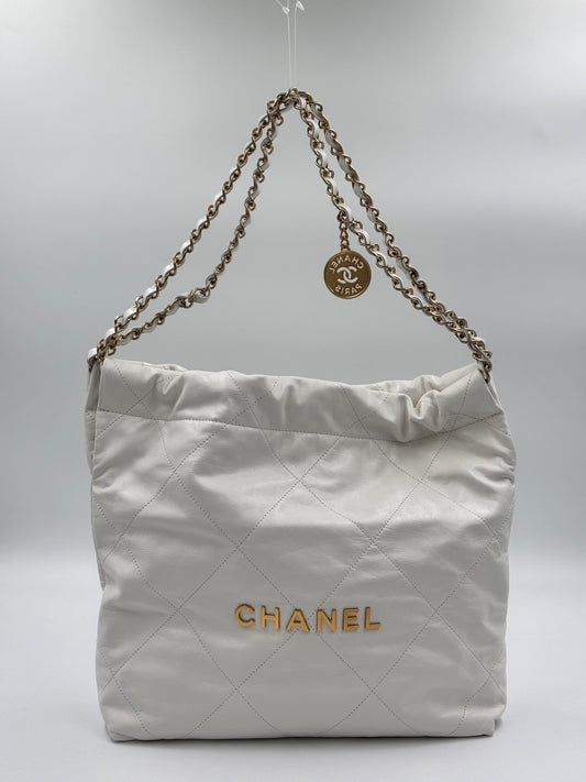 Chanel 22bag Small White /Rank SA