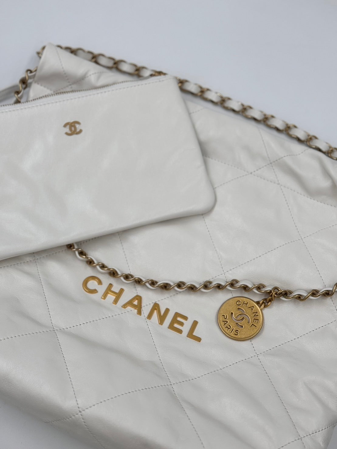 Chanel 22bag Small White /Rank SA
