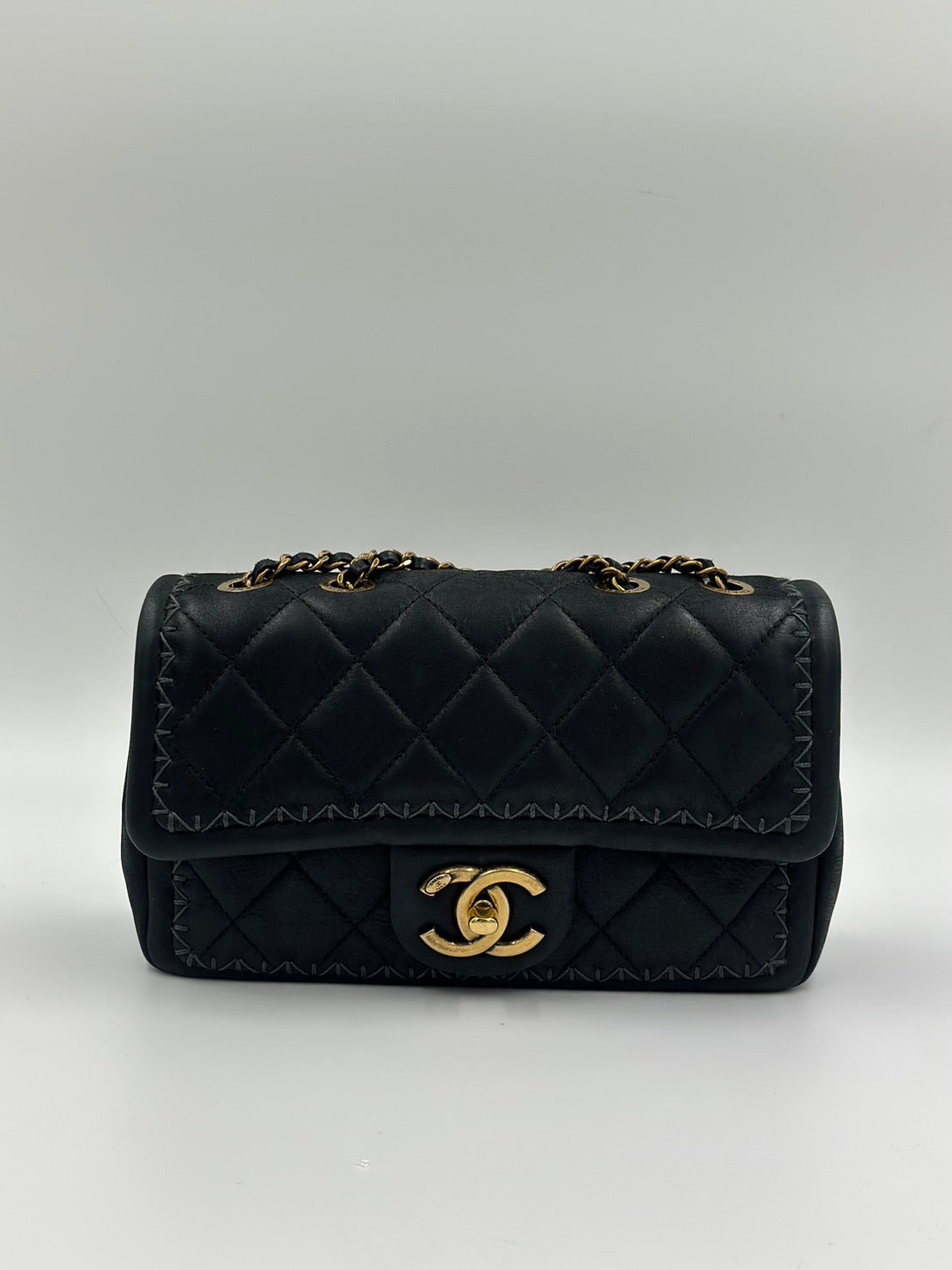 Chanel 牛皮滾邊鏈條包/Rank SA