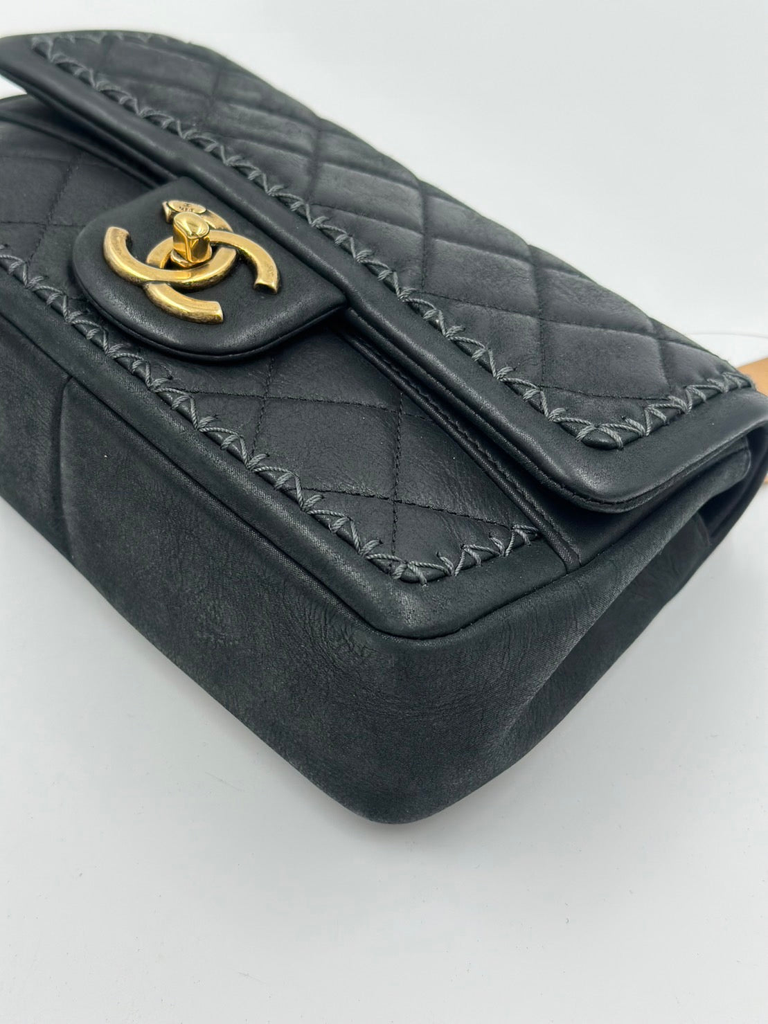 Chanel 牛皮滾邊鏈條包/Rank SA