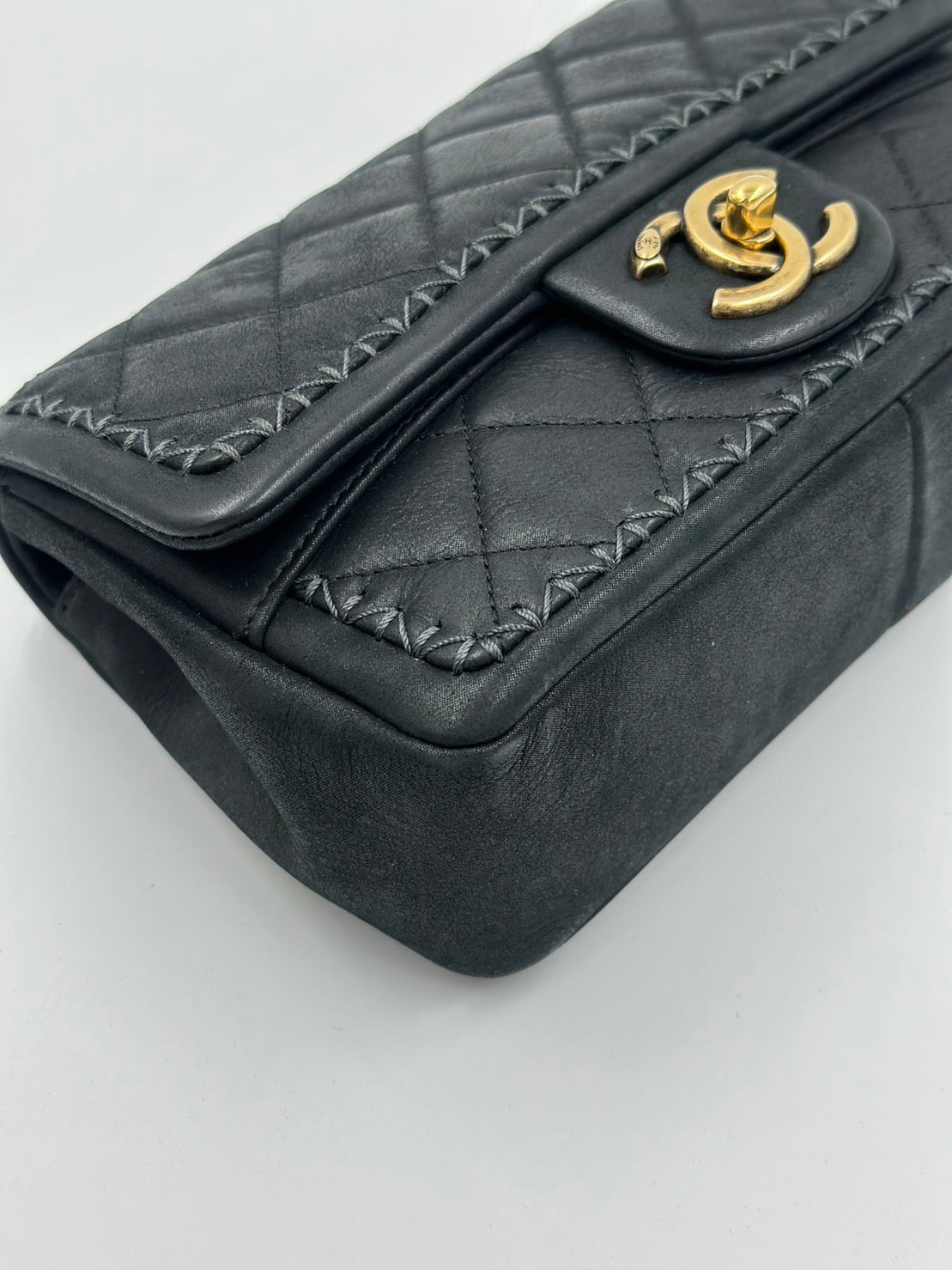Chanel 牛皮滾邊鏈條包/Rank SA