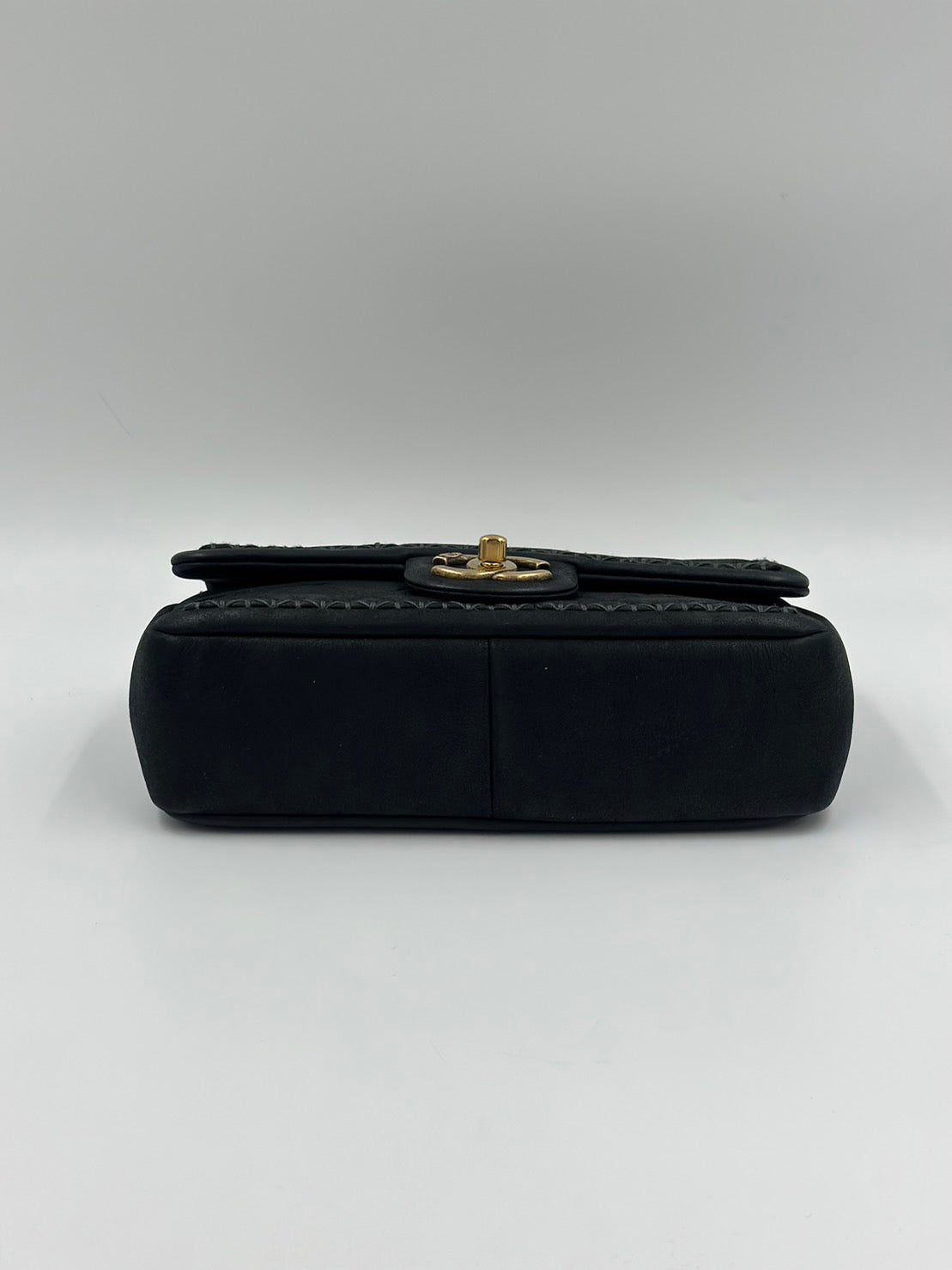 Chanel 牛皮滾邊鏈條包/Rank SA