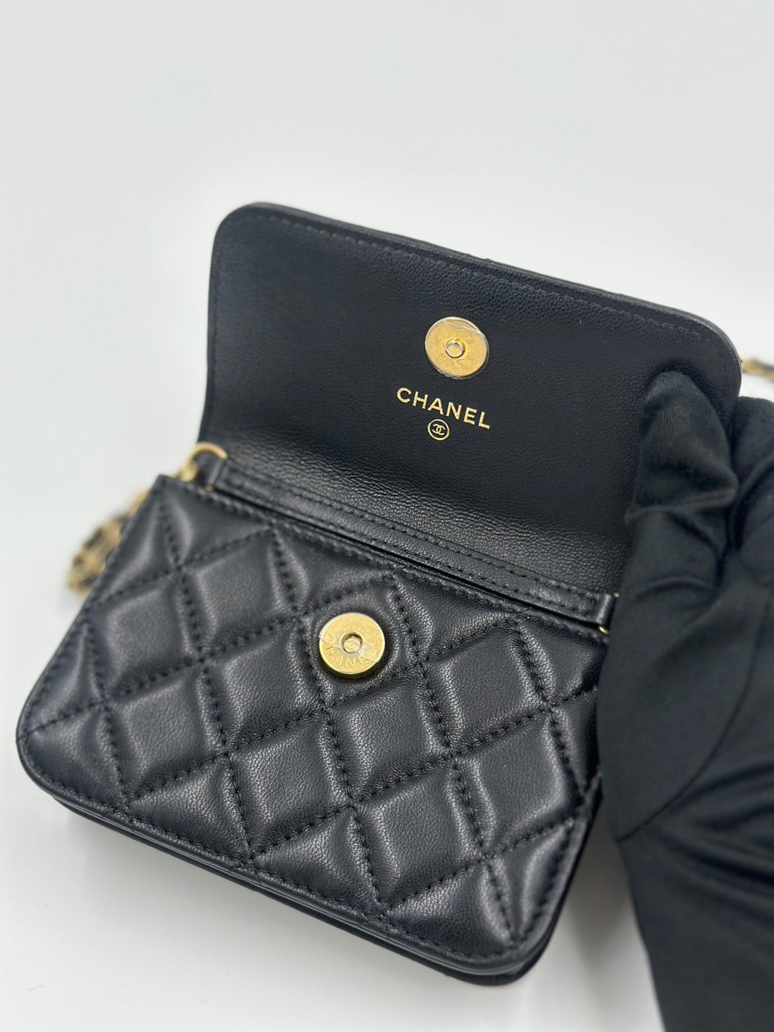 Chanel Mini Woc 金球小包 / Rank SA