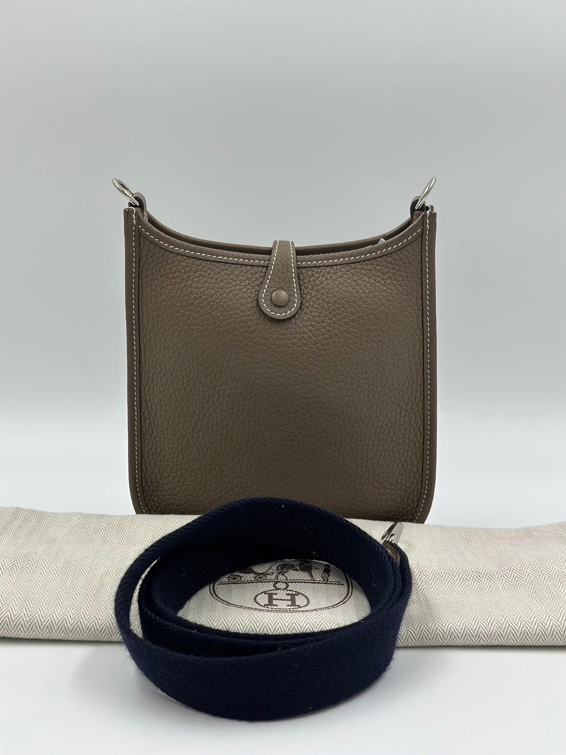 Hermes Evelyne/Rank SA