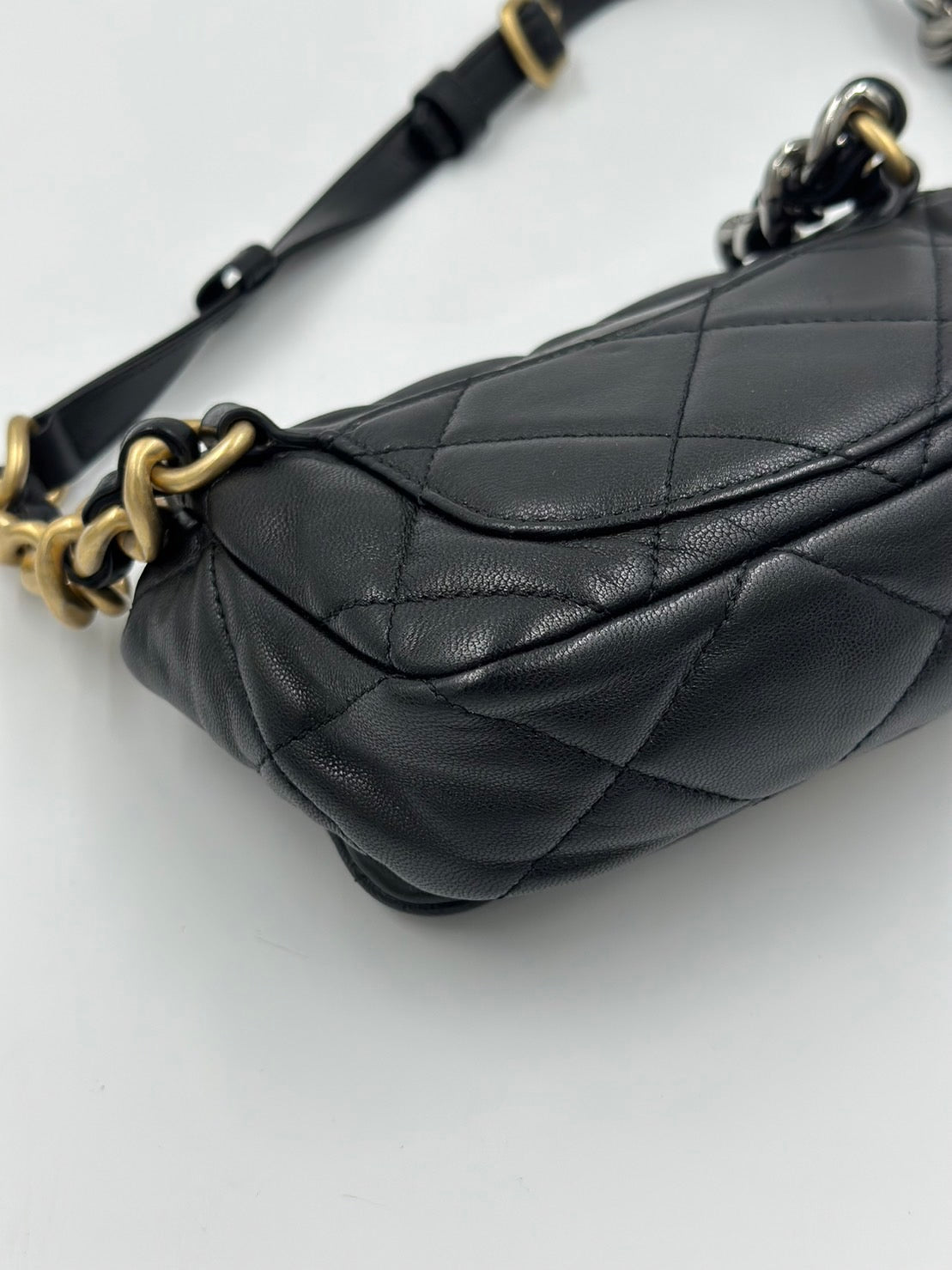 Chanel 雙色鏈條腰包/Rank SA
