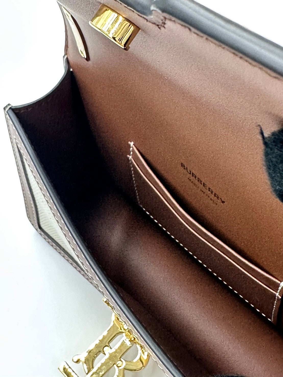 Burberry帆布側背包/Rank SA