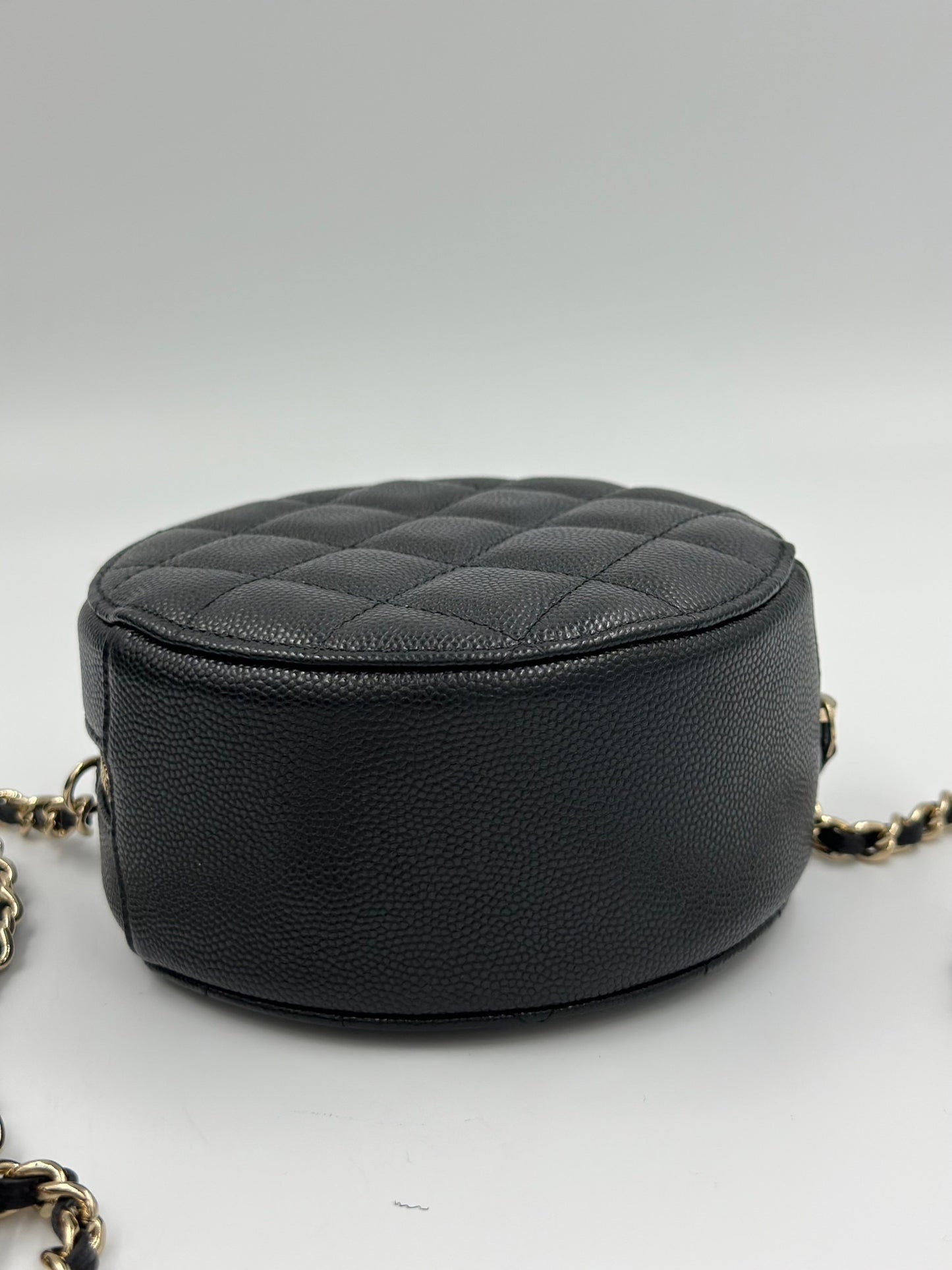 Chanel Calfskin Clutch With Chain / Rank SA