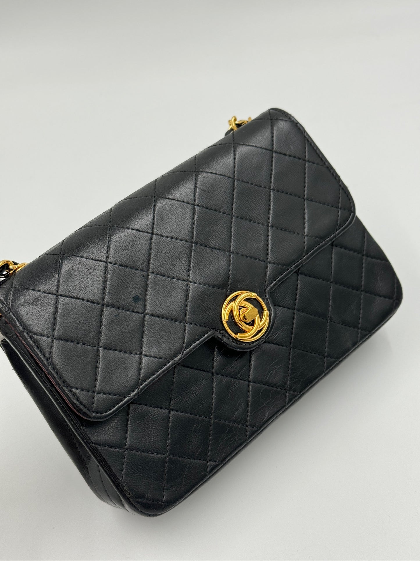 Chanel MINI 圓扣 ＣＦ/ Rank A 24063001
