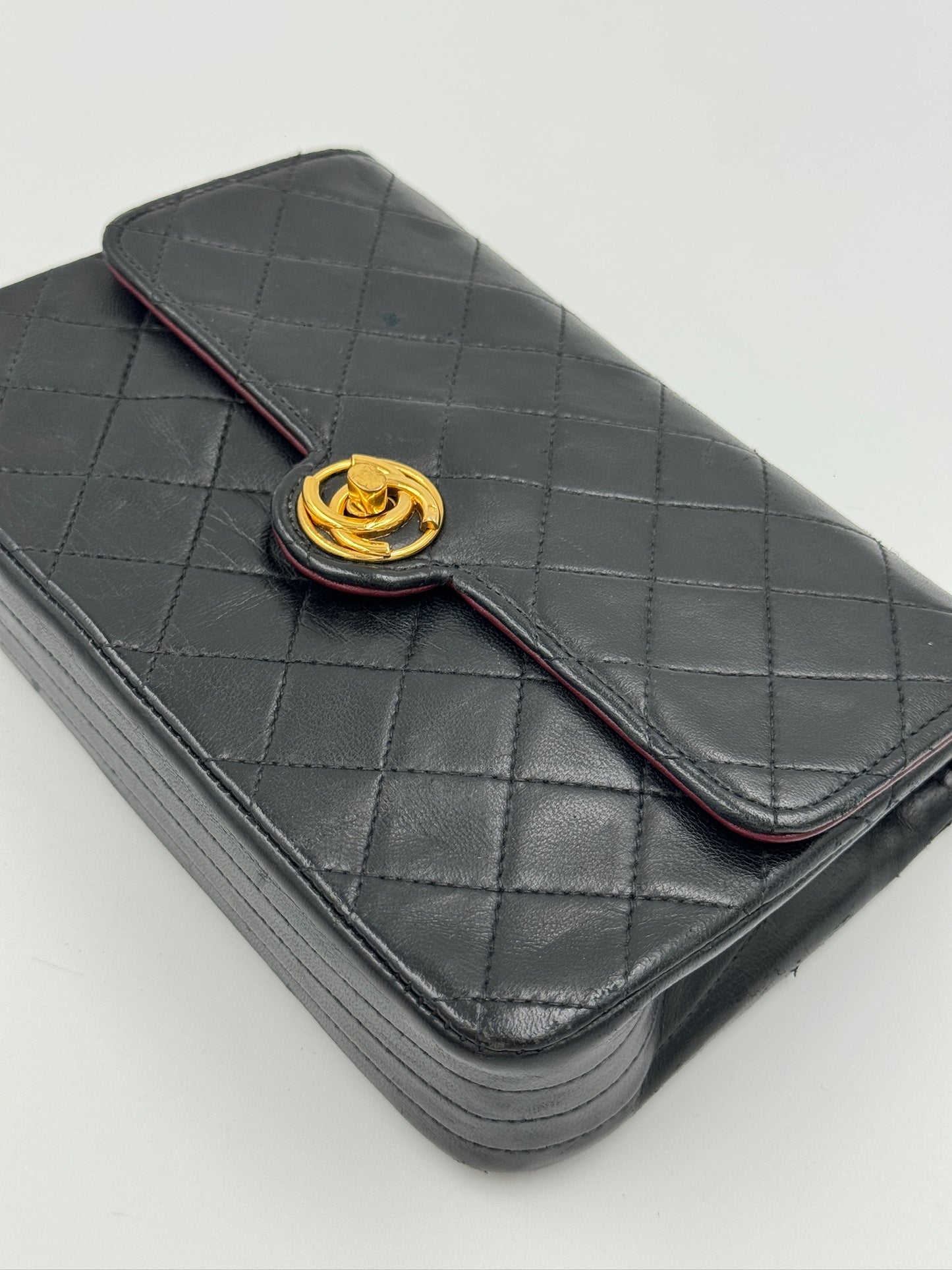 Chanel MINI 圓扣 ＣＦ/ Rank A 24063001