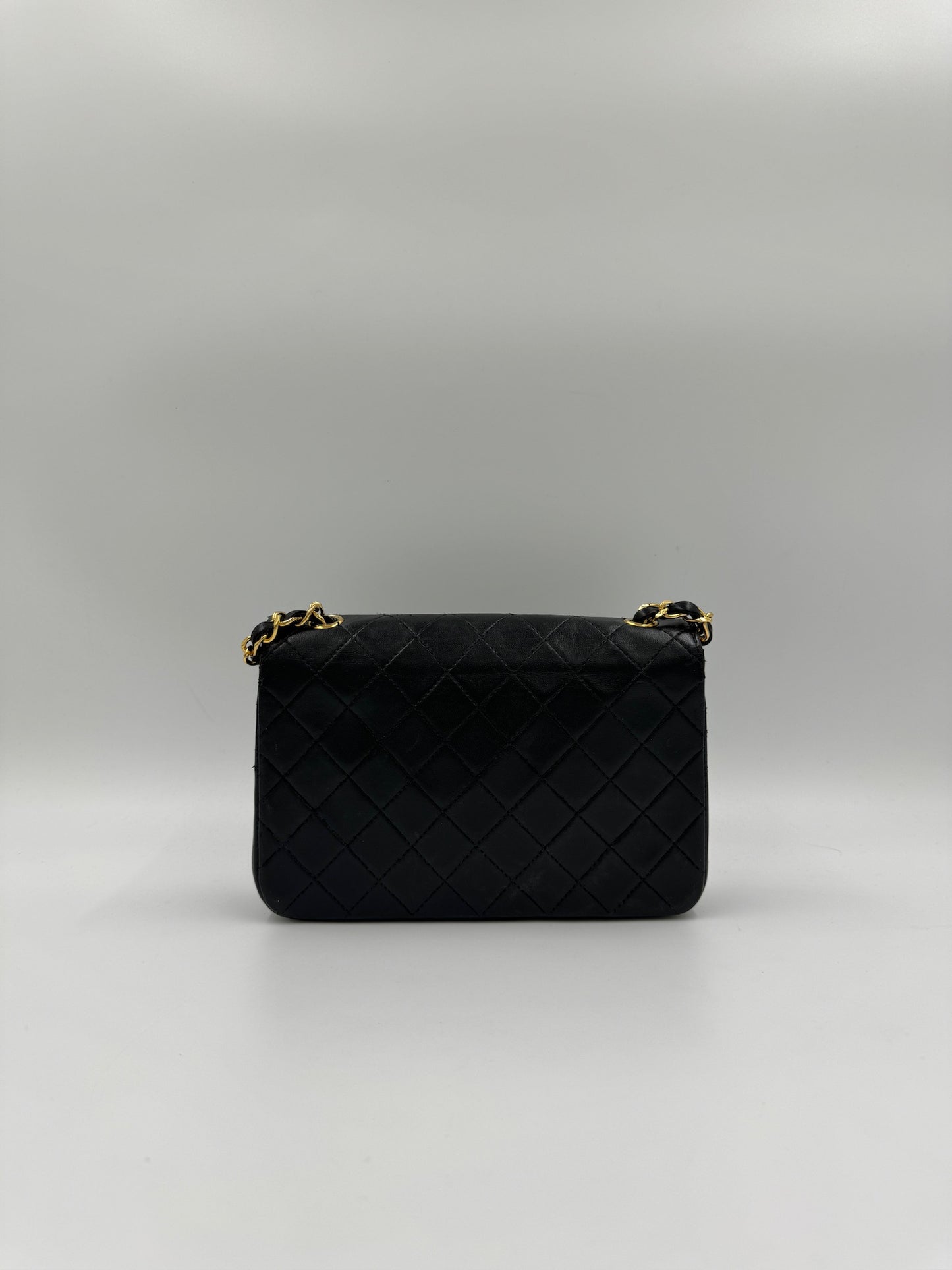 Chanel MINI 圓扣 ＣＦ/ Rank A 24063001