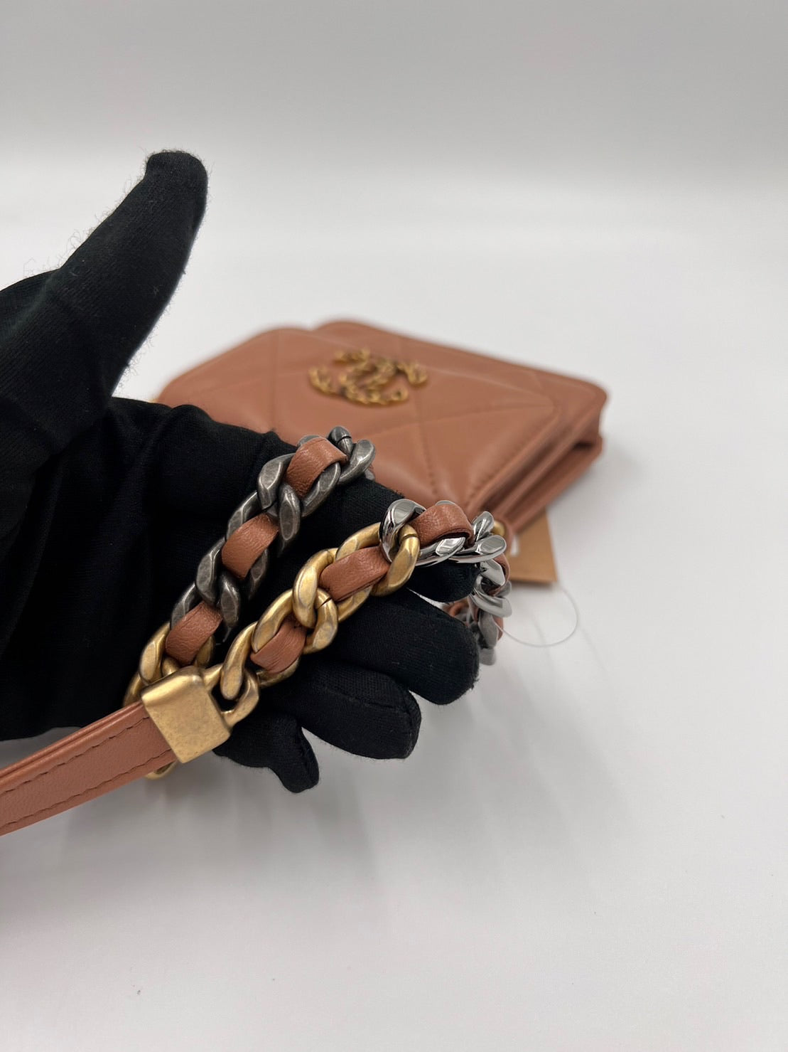 Chanel 19 Ｗoc mini 腰包 / Rank SA