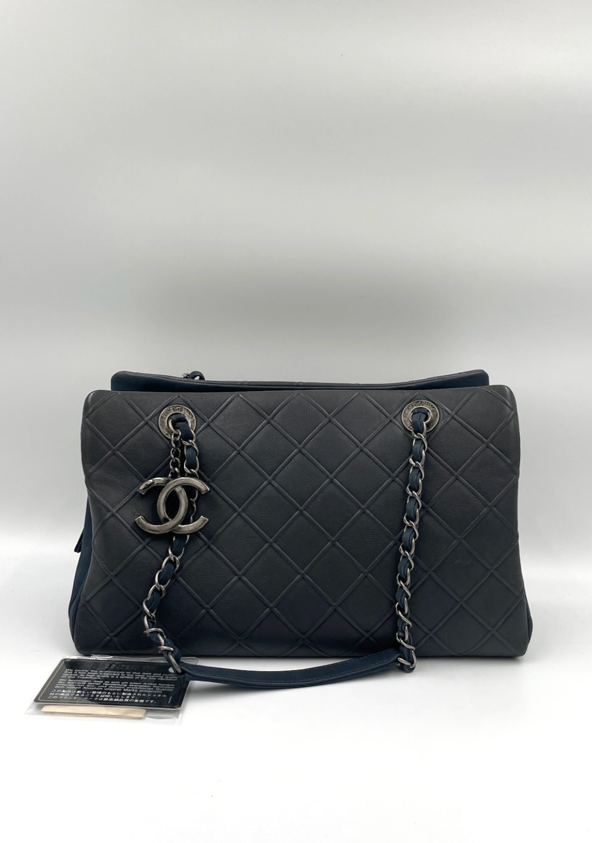 Chanel 牛皮黑銀托特包/Rank SA