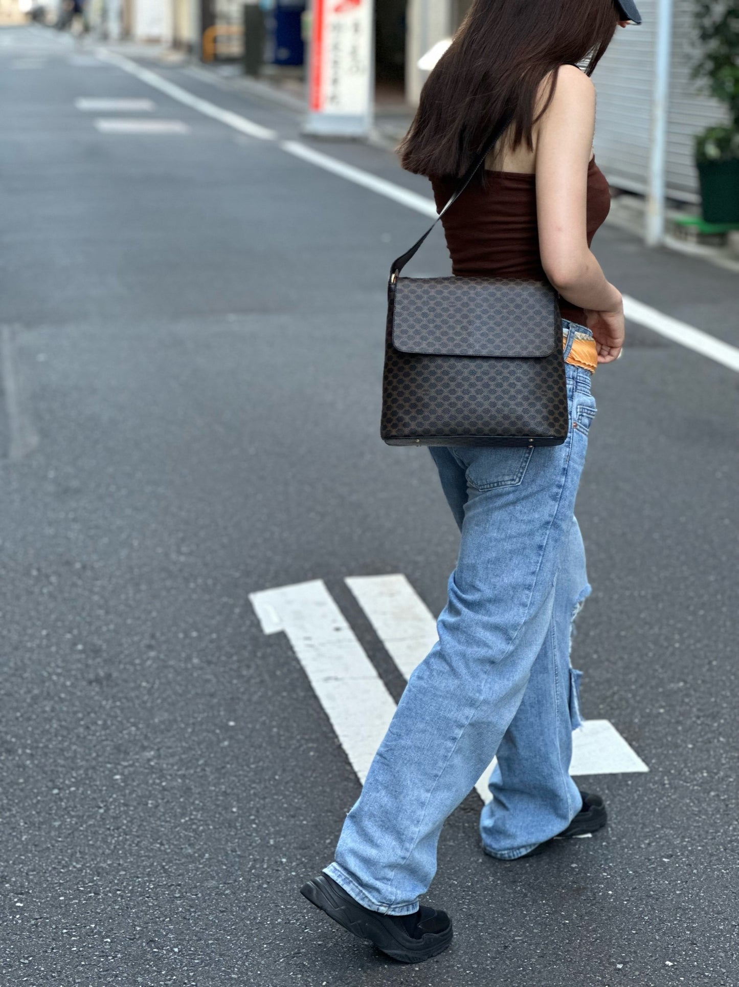 Celine 黑花圓環斜垮包 / Rank SA