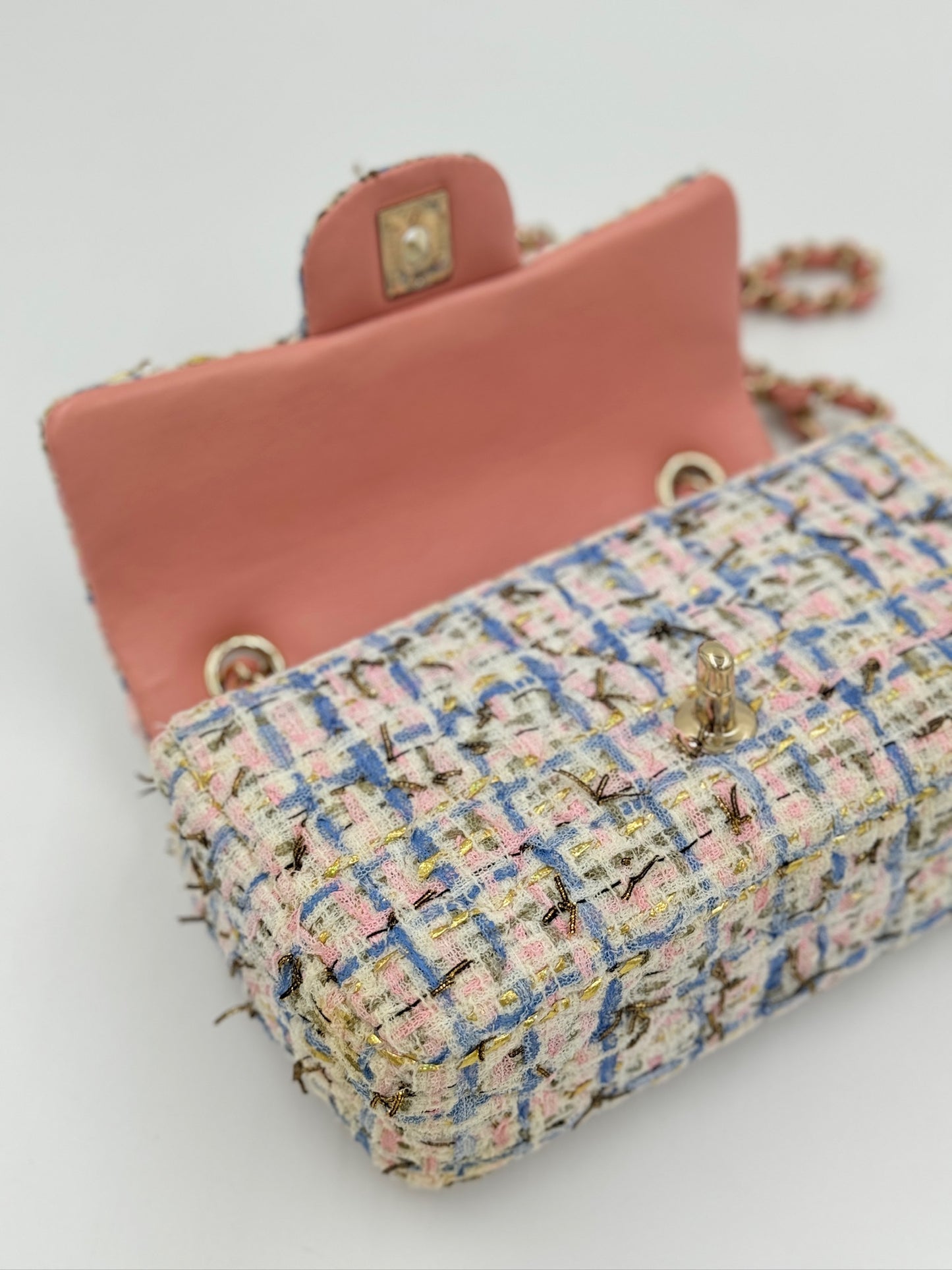 Chanel Mini CF 20cm 毛呢單肩口袋包 粉藍白 / Rank A  24072307