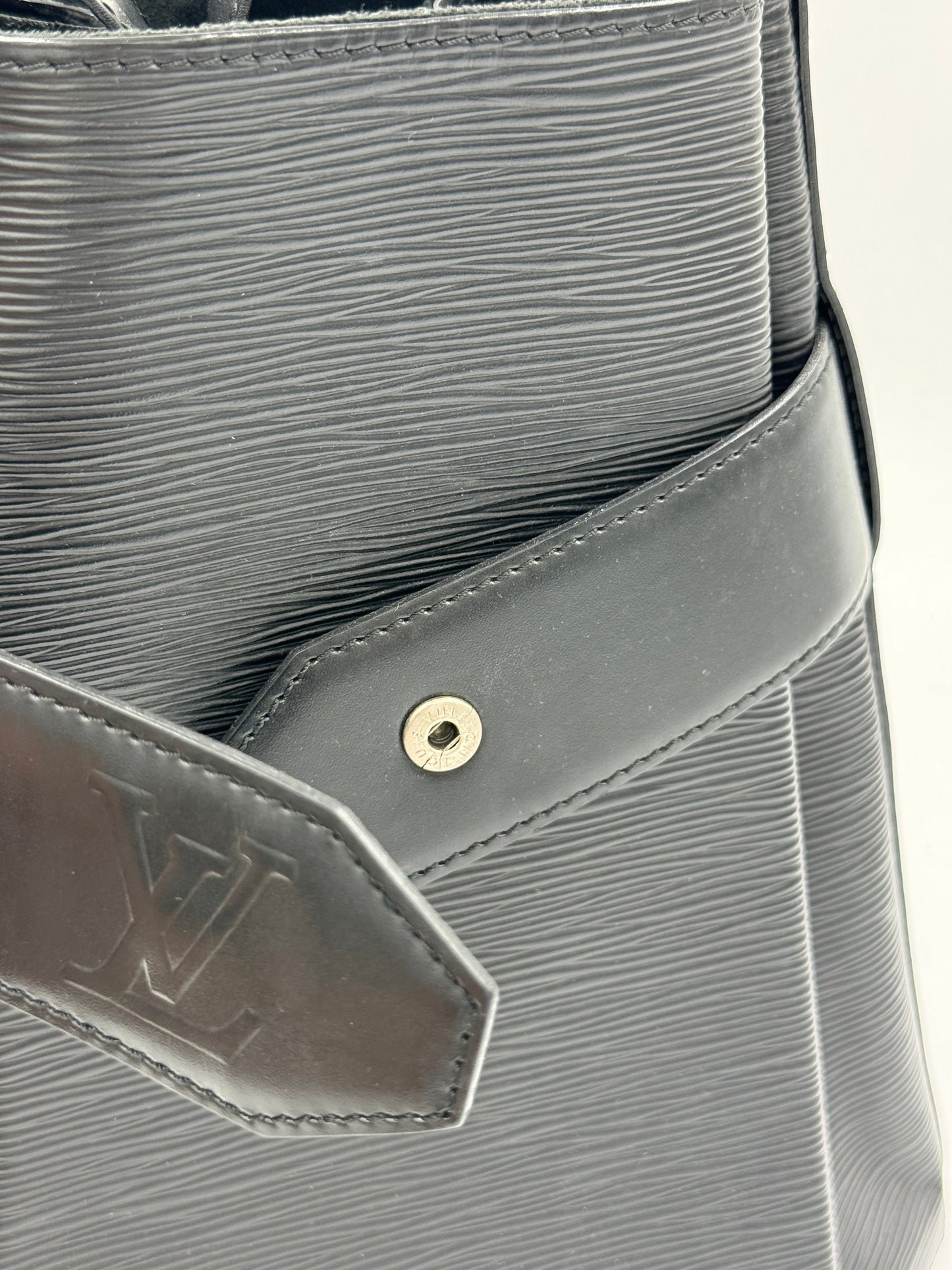 Louis Vuitton epi 水波紋八角單肩包 / Rank AB 24072010