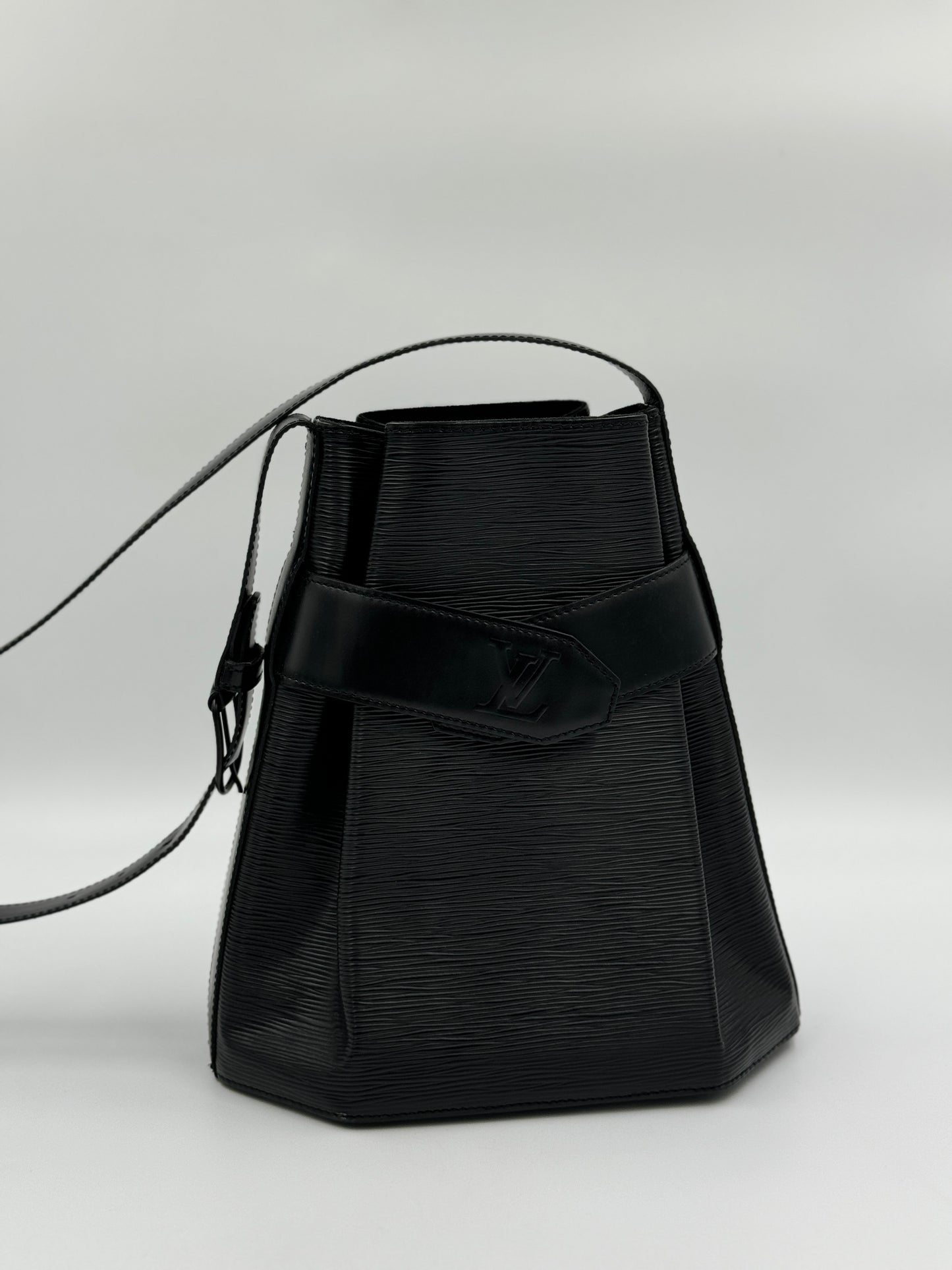 Louis Vuitton epi 水波紋八角單肩包 / Rank AB 24072010