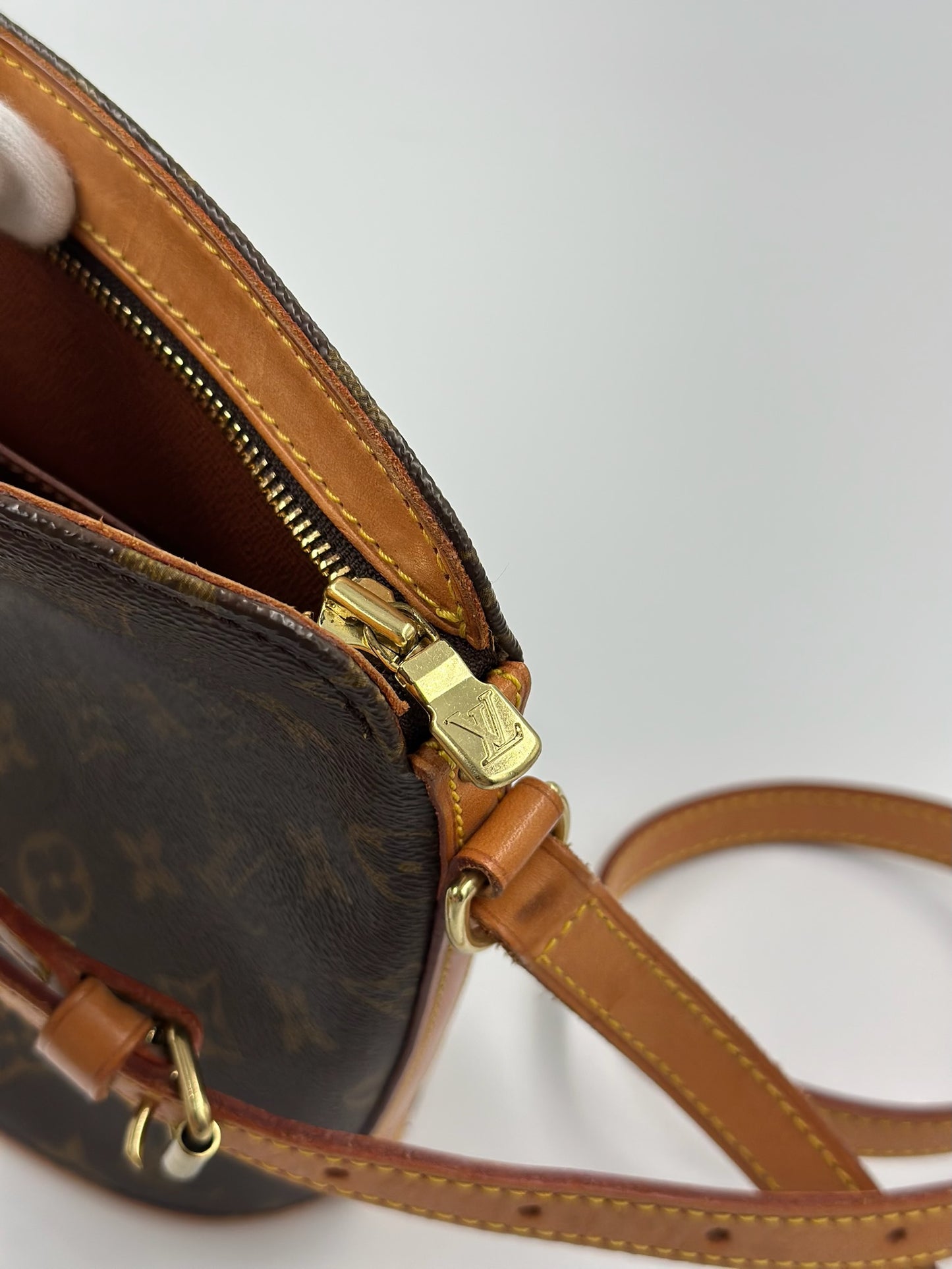 Louis Vuitton  酒壺單肩包 / Rank SA