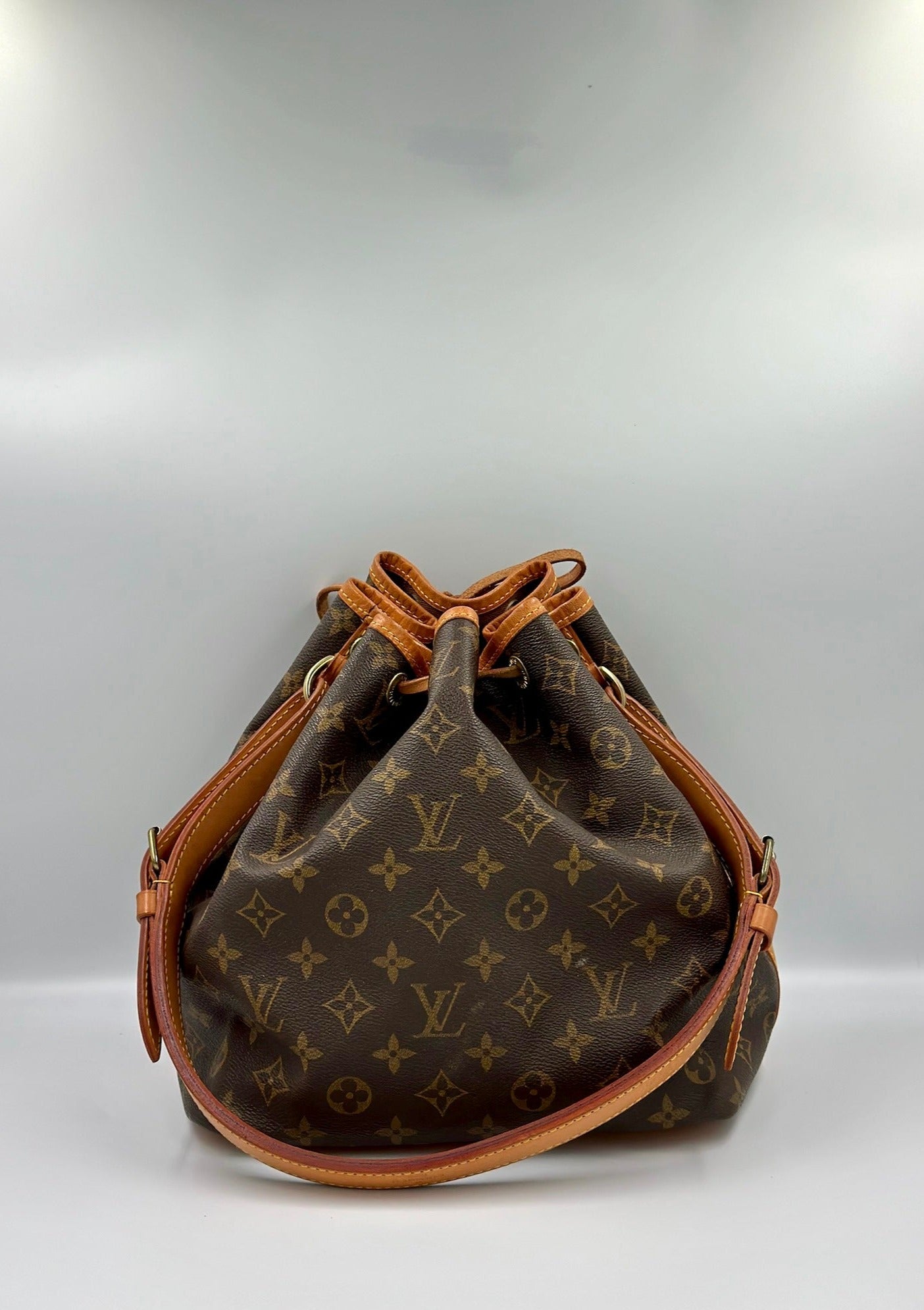 Louis Vuitton   抽繩水桶包
