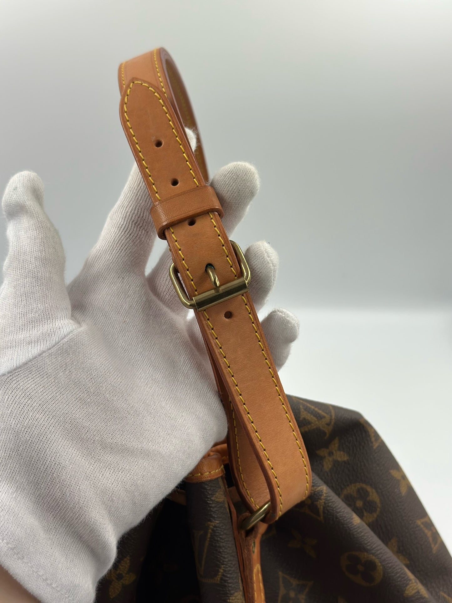 Louis Vuitton   抽繩水桶包