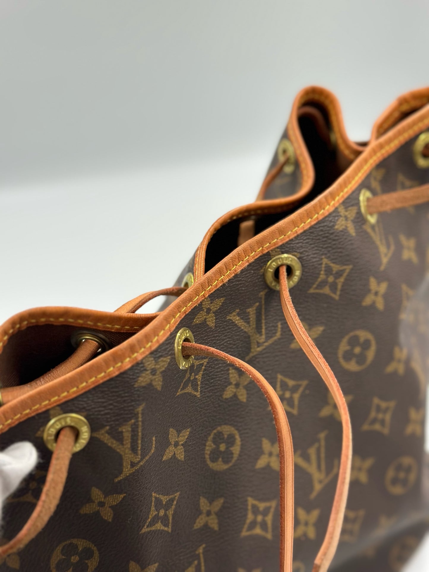 Louis Vuitton   抽繩水桶包